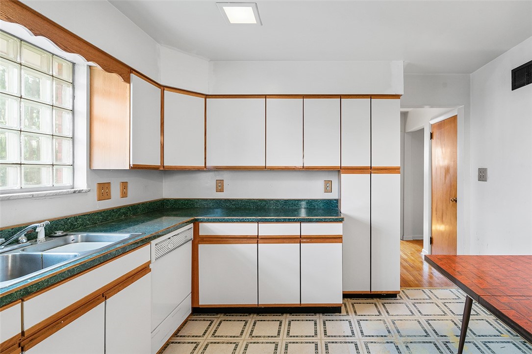 5523 Rippey Place