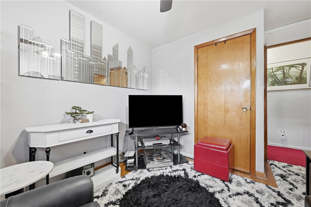 8008 Mark Dr