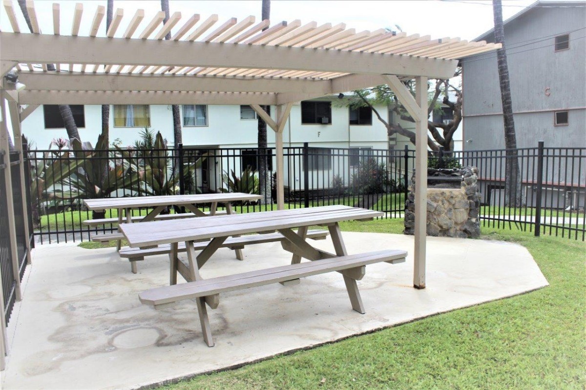 74-5618 PALANI RD B8