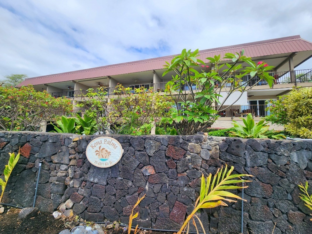 77-6311 ALII DR 304