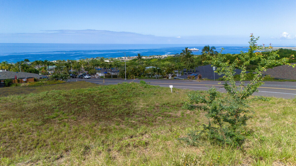 76-198 KAMEHAMALU STREET