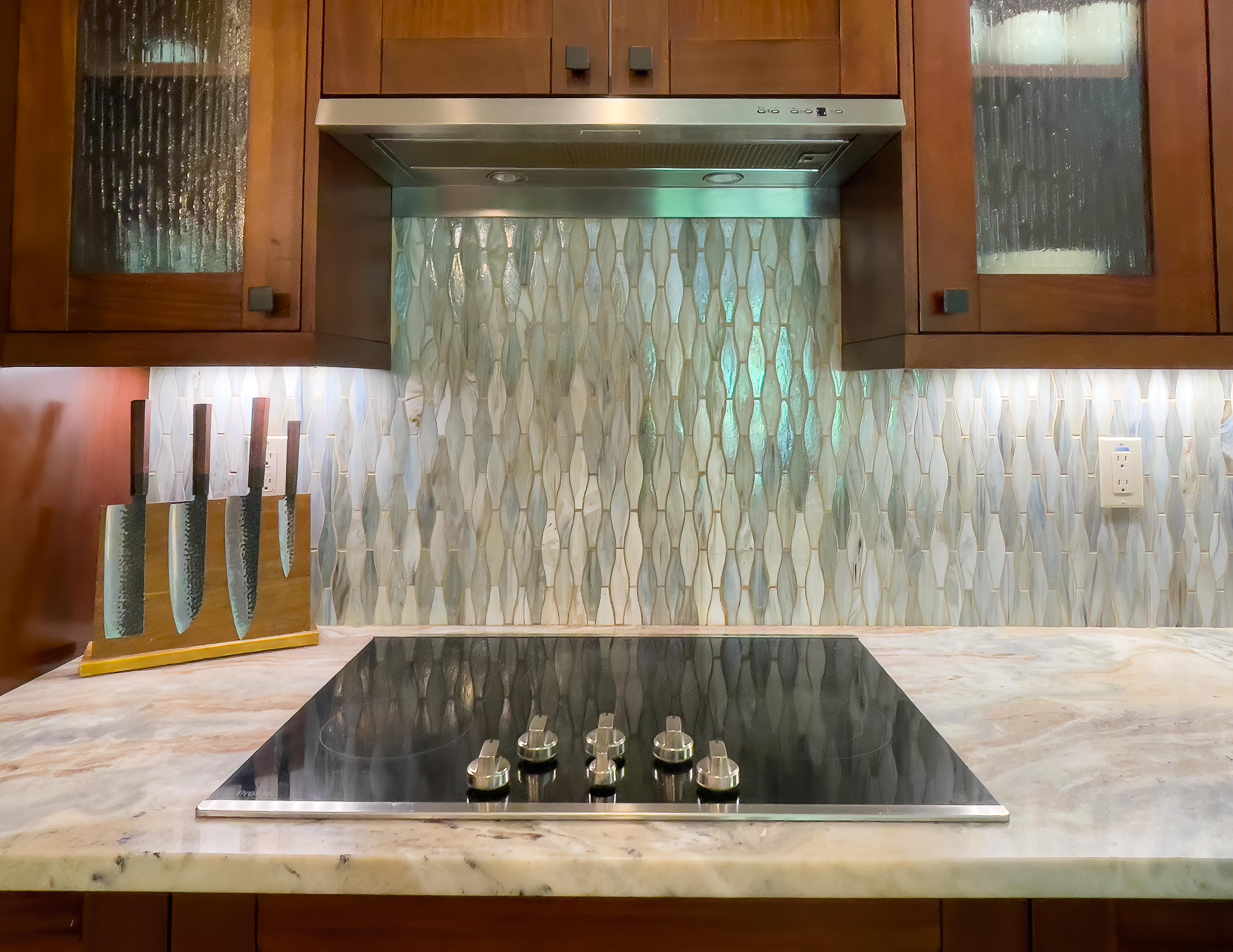 68-1122-N KANIKU DR 501591