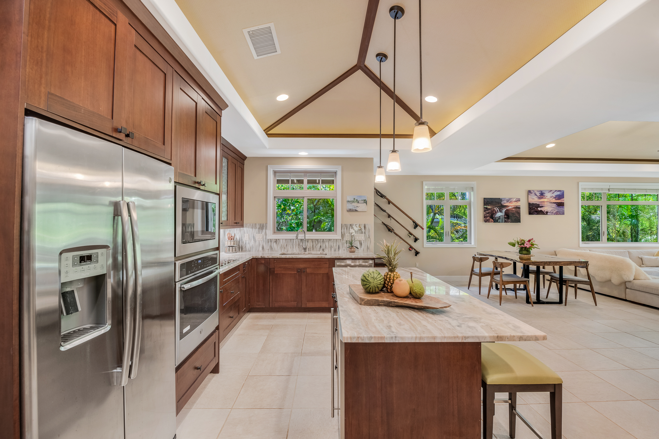 68-1122-N KANIKU DR 501591