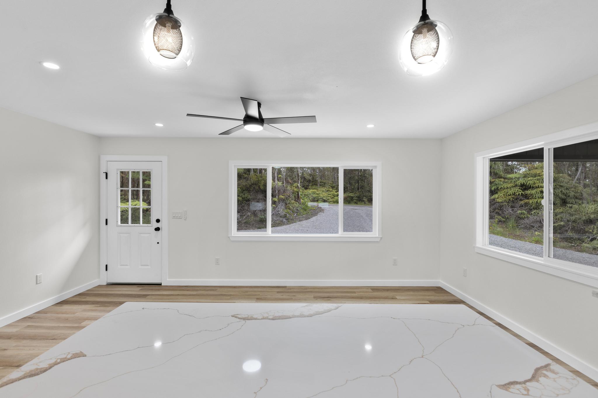 11-3105 MOKUNA ST