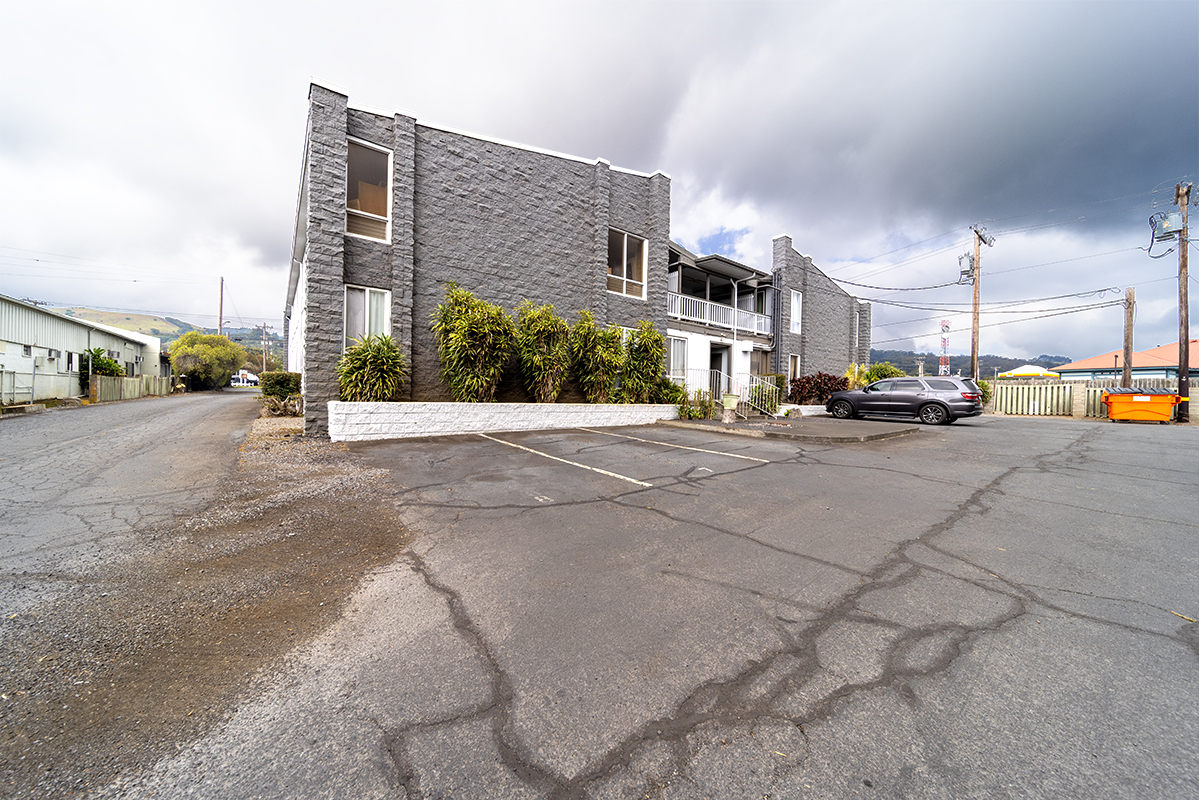 64-1061 MAMALAHOA HIGHWAY 206