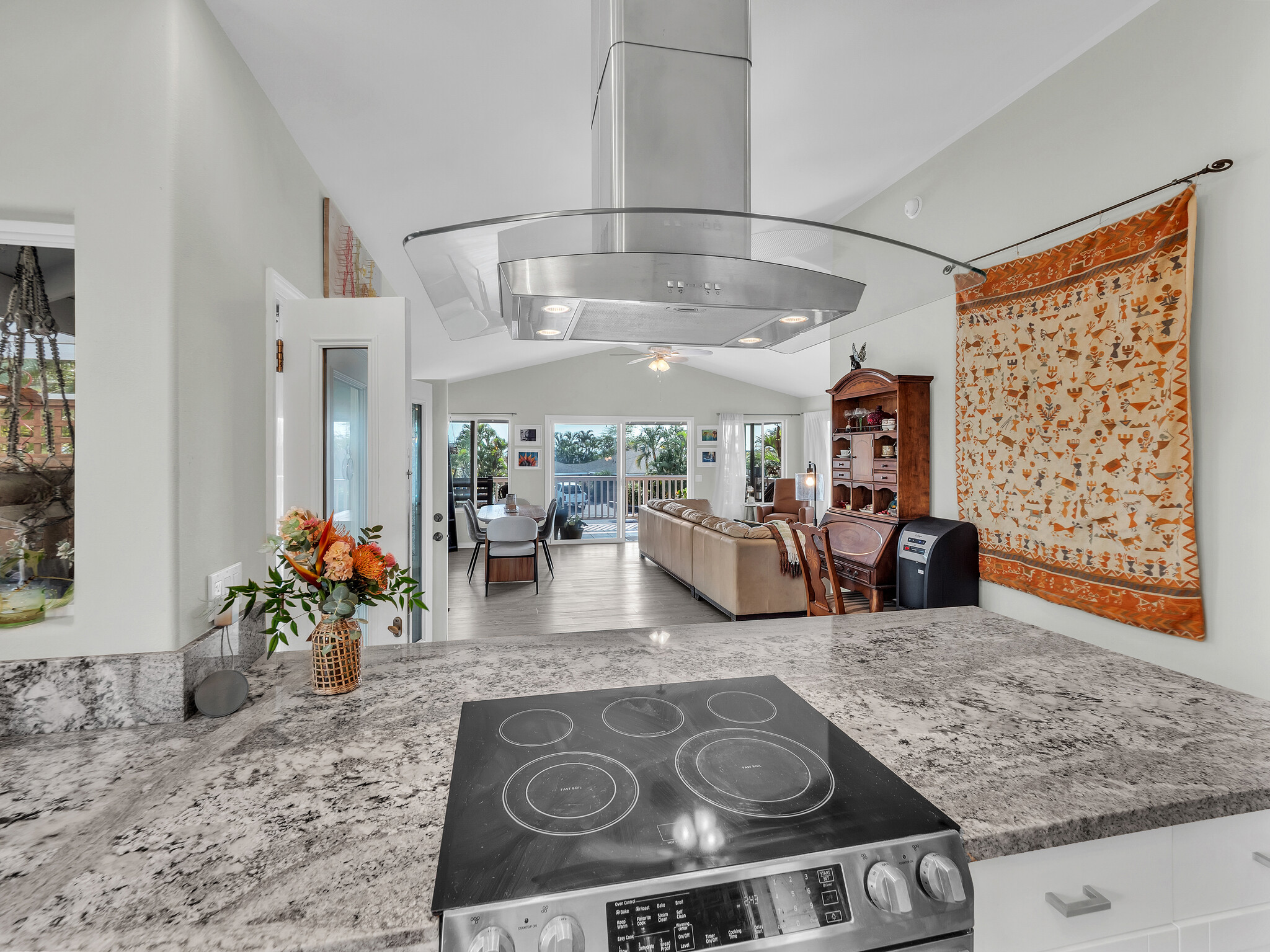 77-157 QUEEN KALAMA AVE