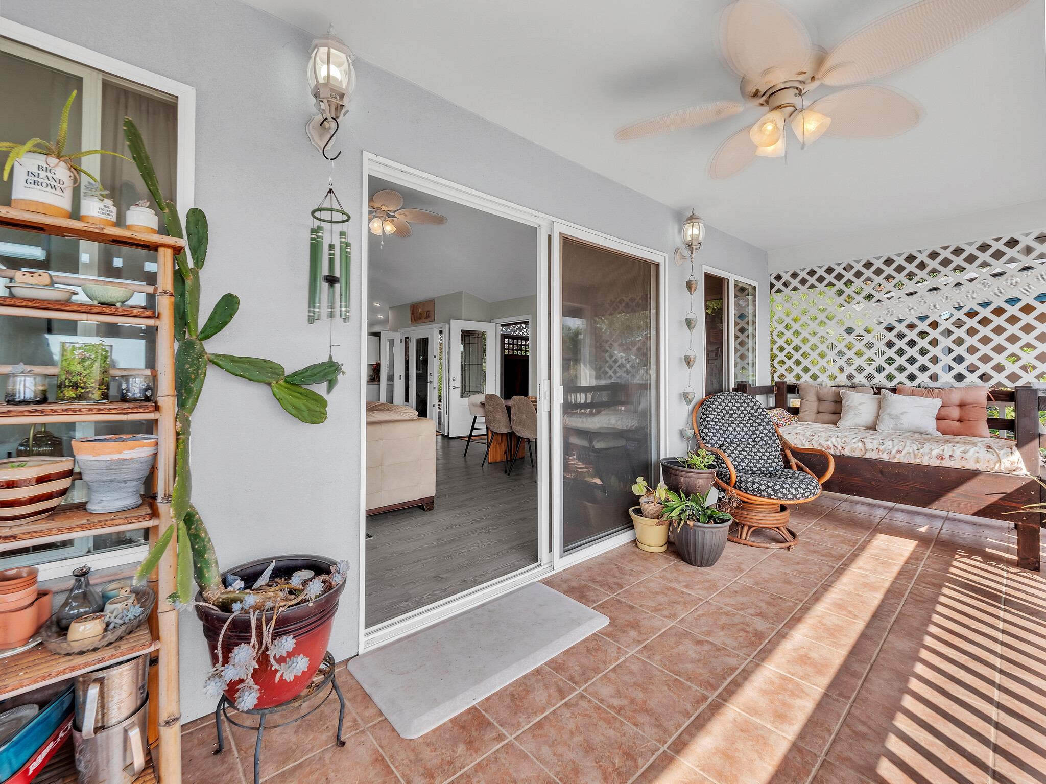 77-157 QUEEN KALAMA AVE