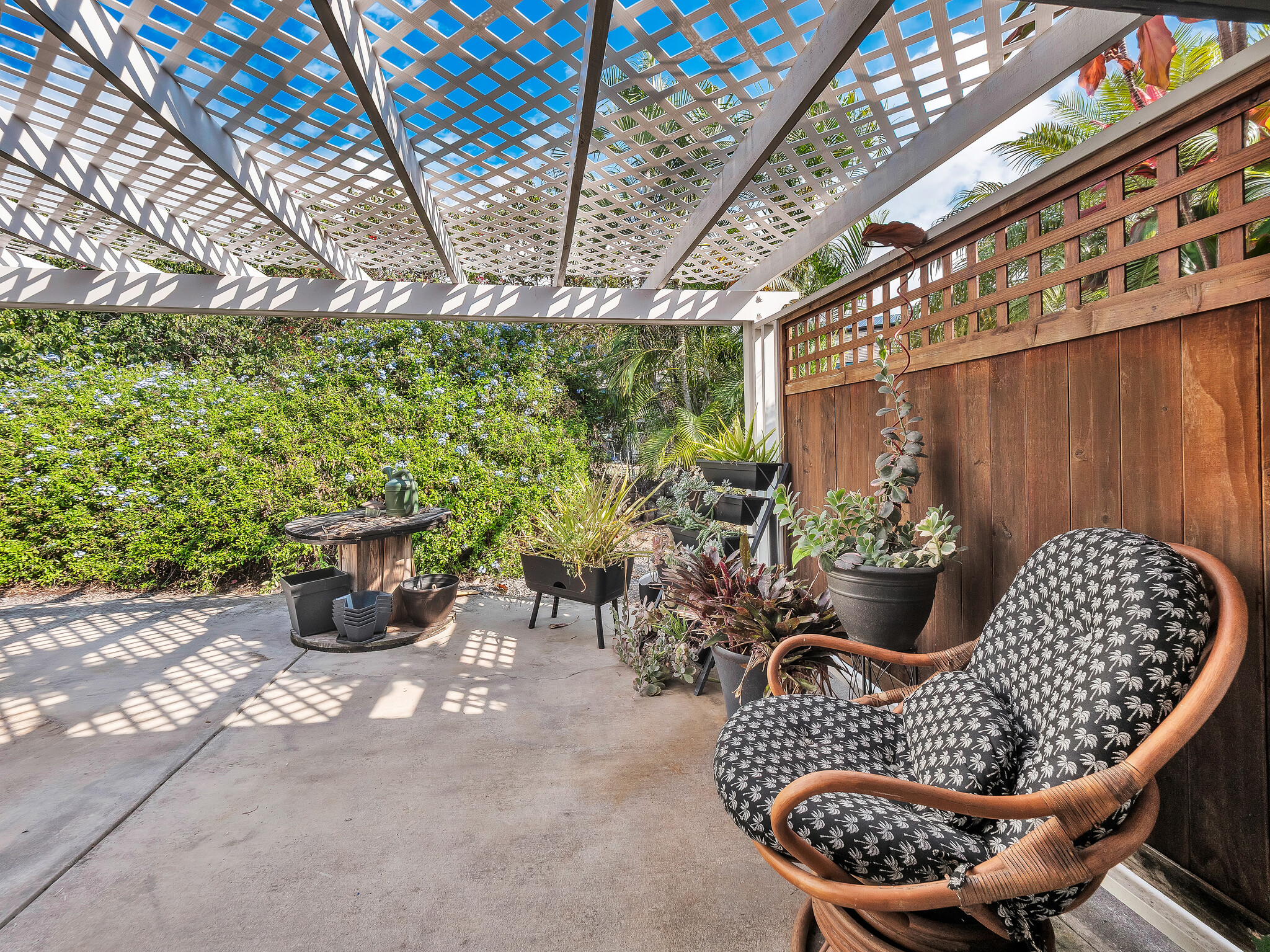 77-157 QUEEN KALAMA AVE