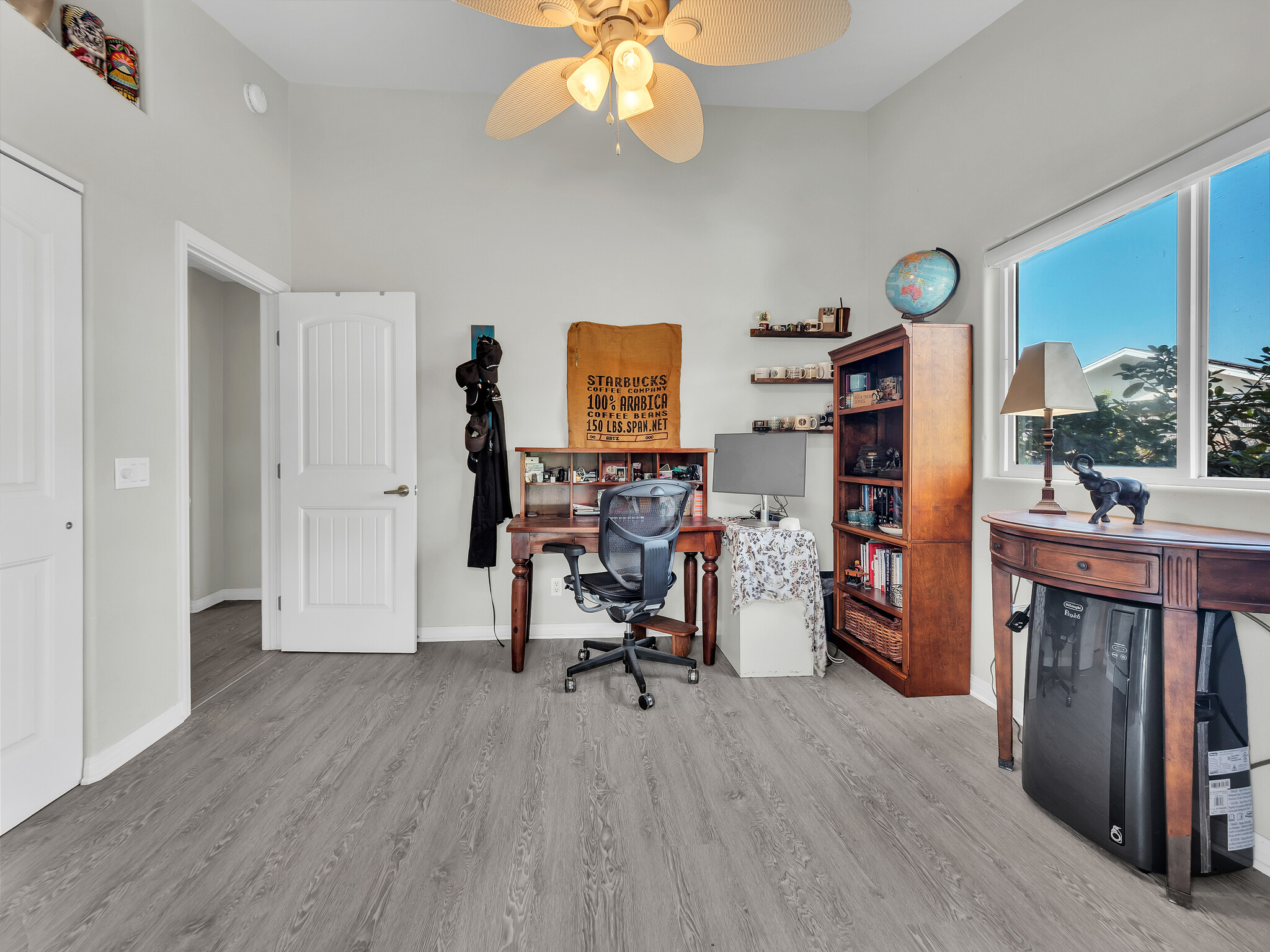 77-157 QUEEN KALAMA AVE