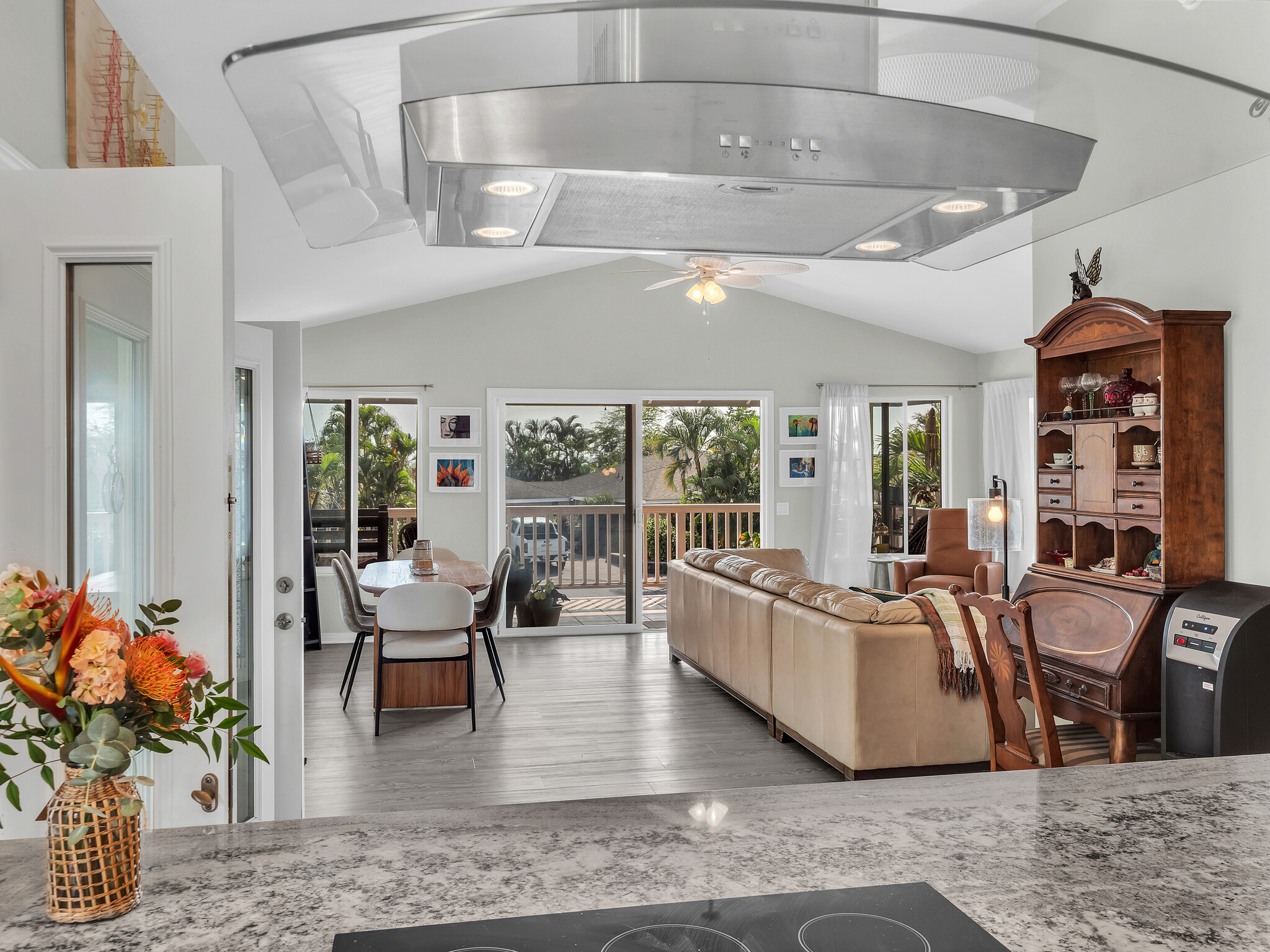 77-157 QUEEN KALAMA AVE