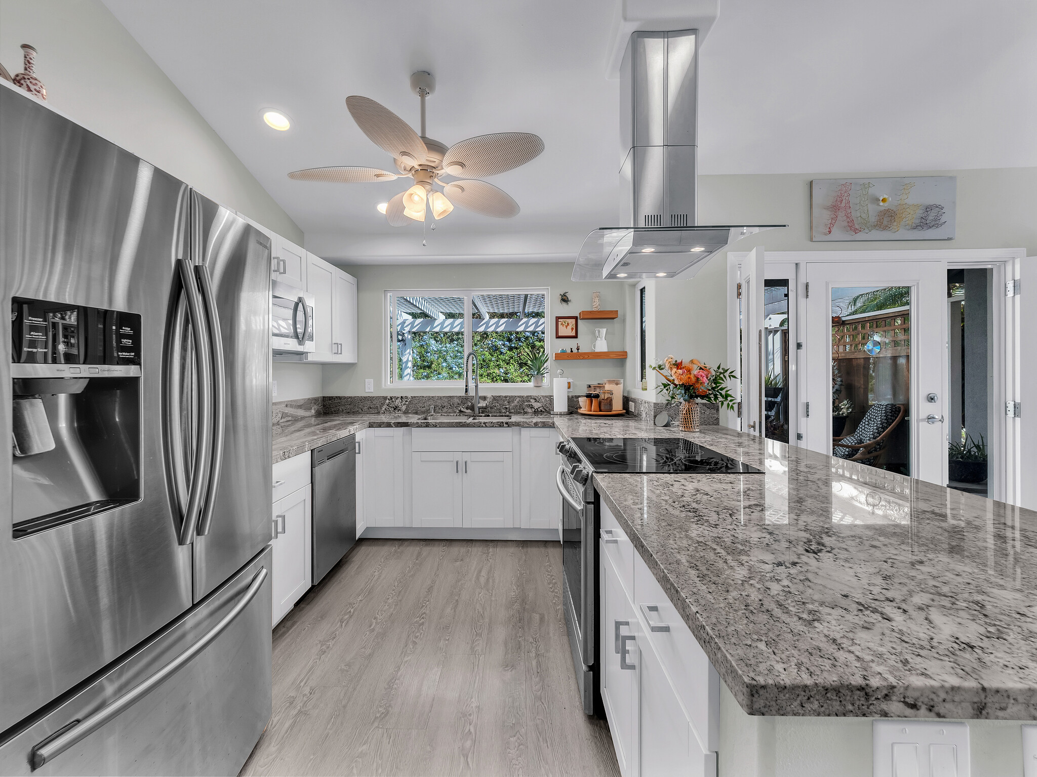 77-157 QUEEN KALAMA AVE