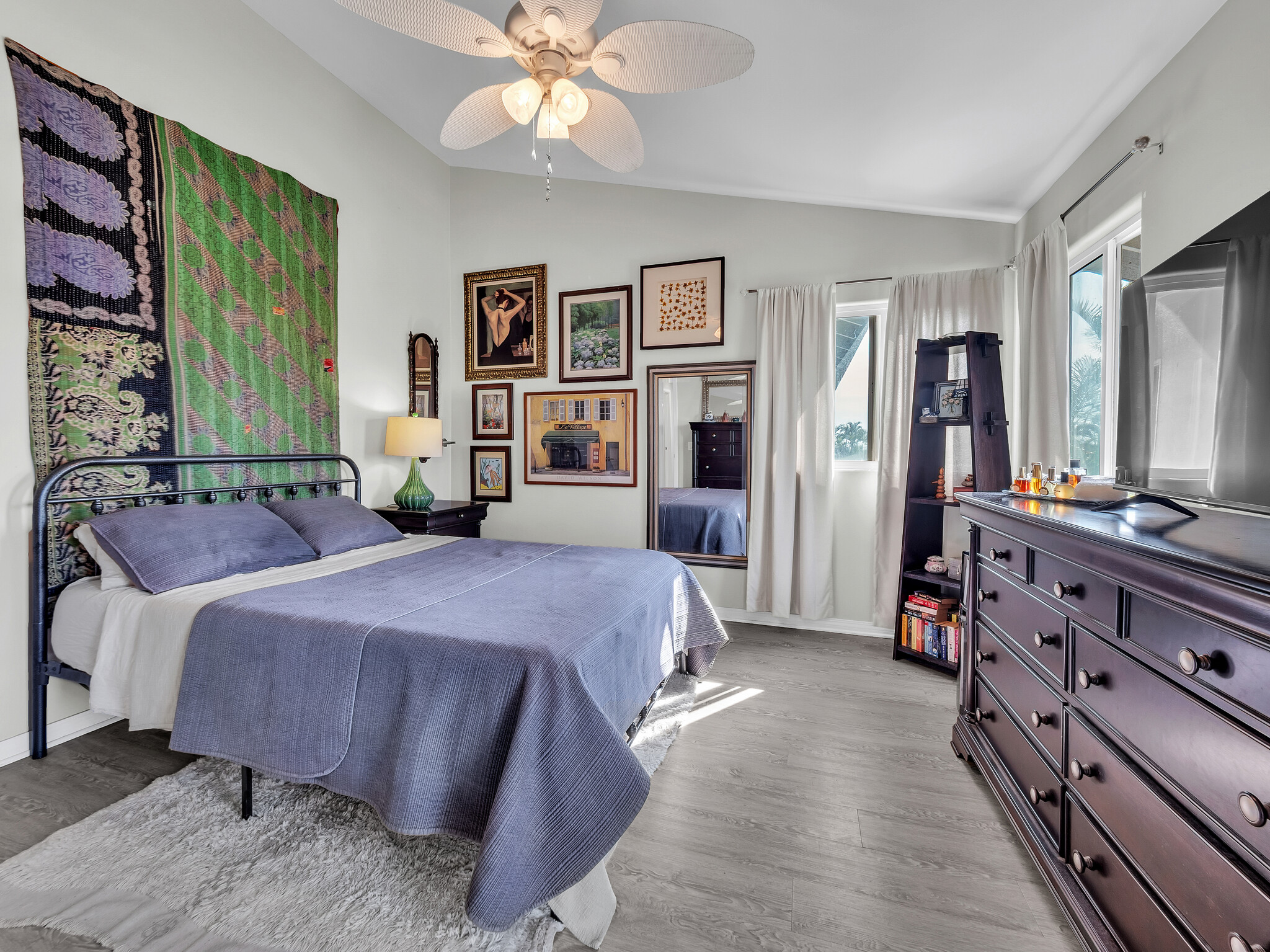 77-157 QUEEN KALAMA AVE