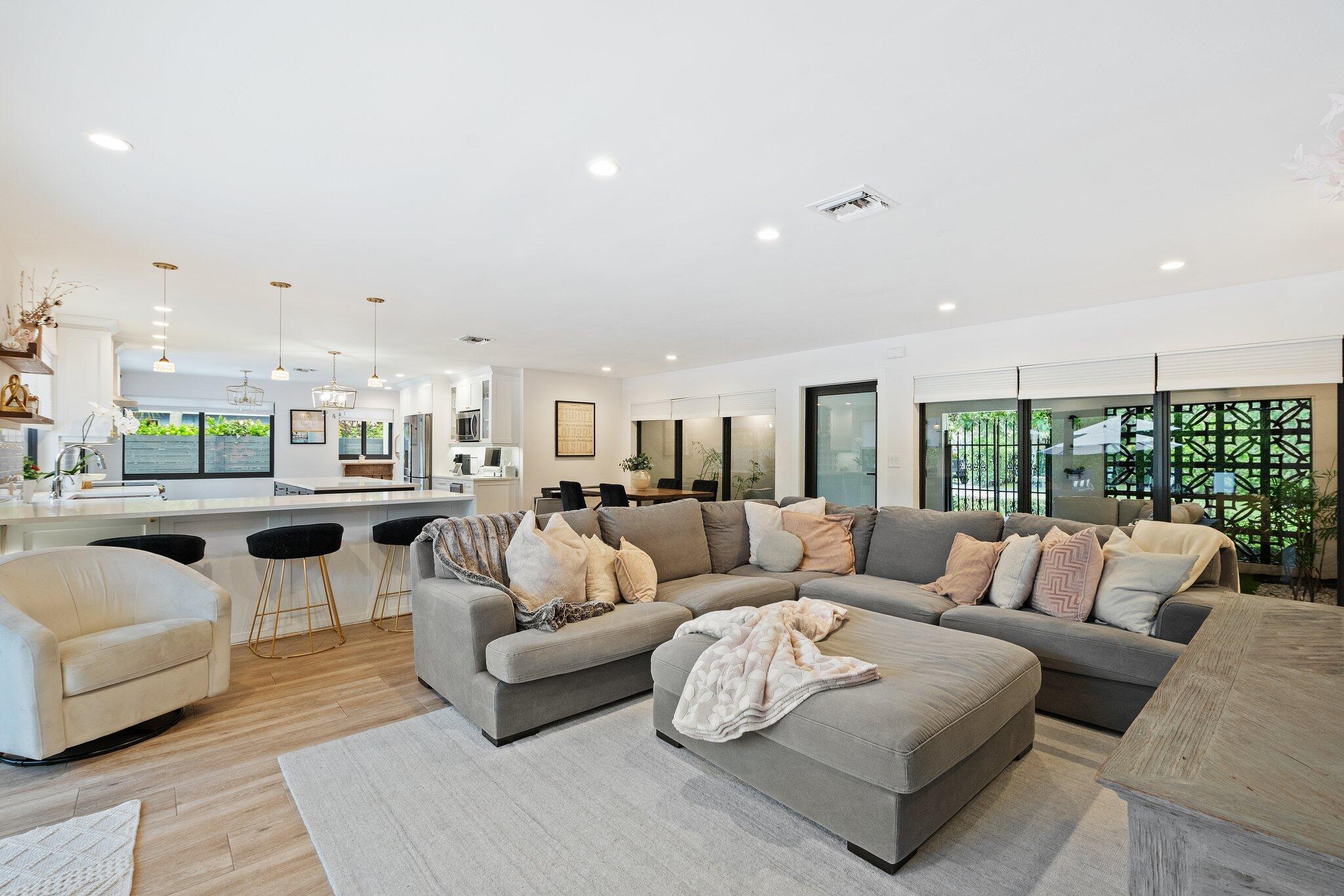 410 SW 7th Way