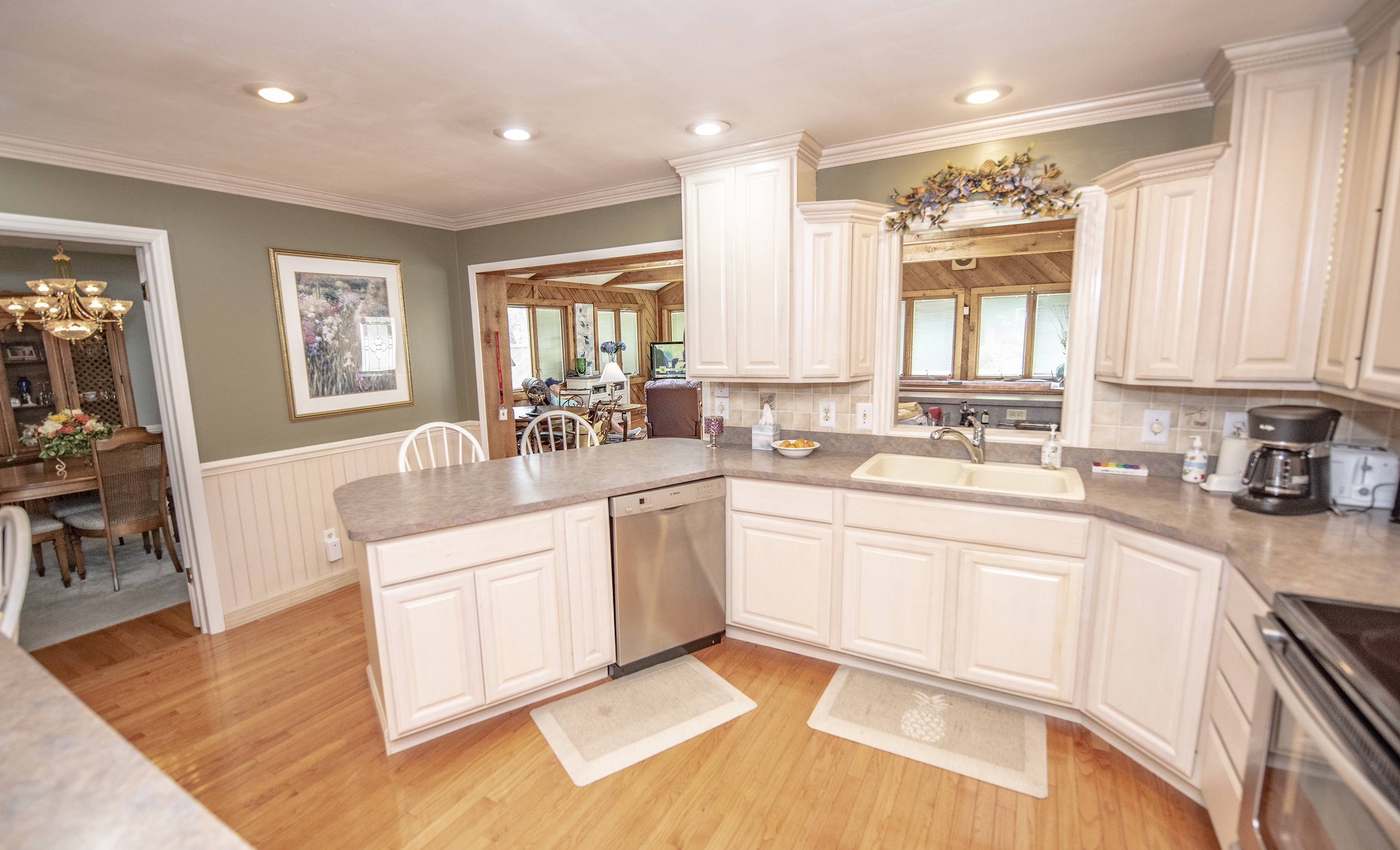 6736 Farmleigh Drive