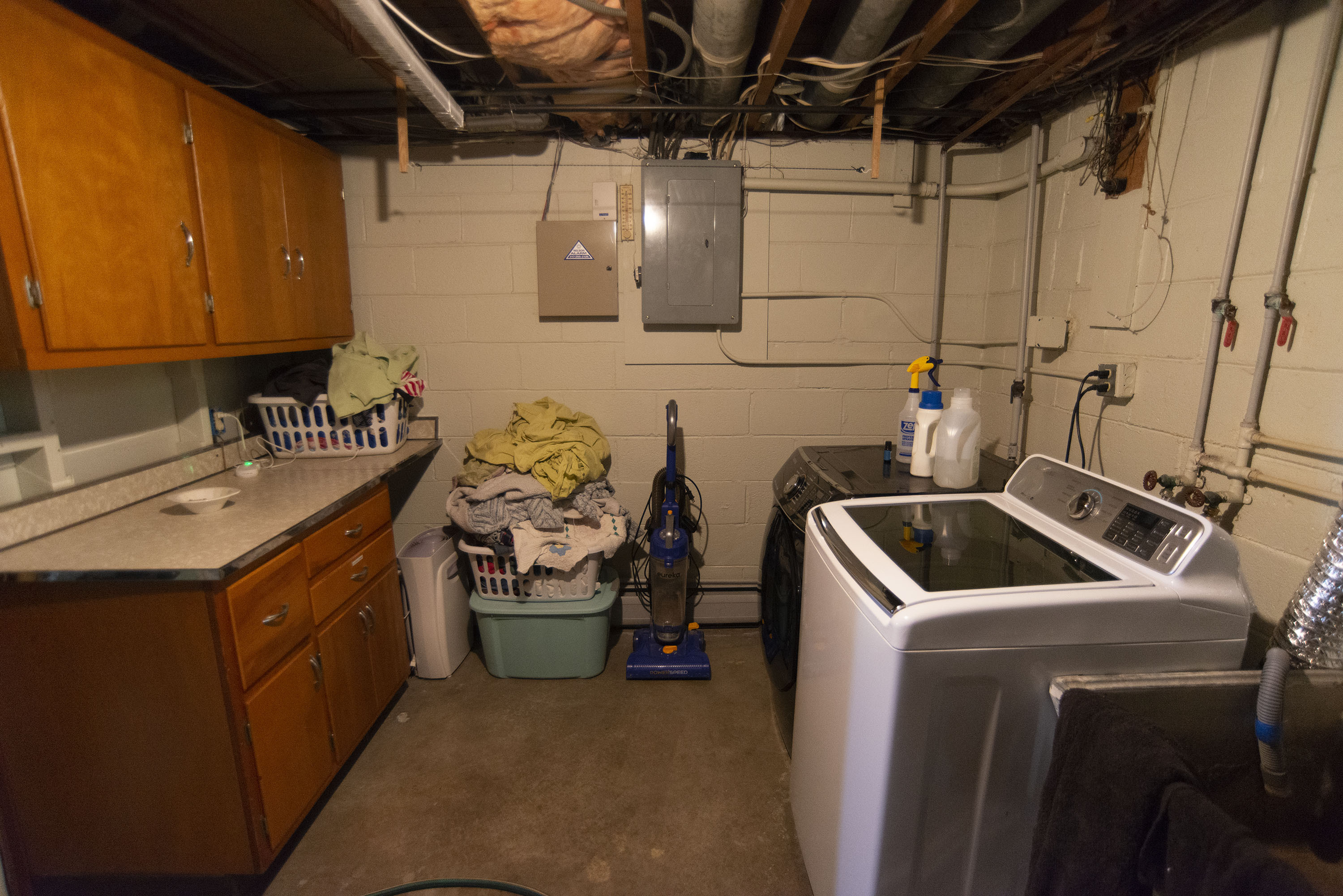 1041 N Bolton