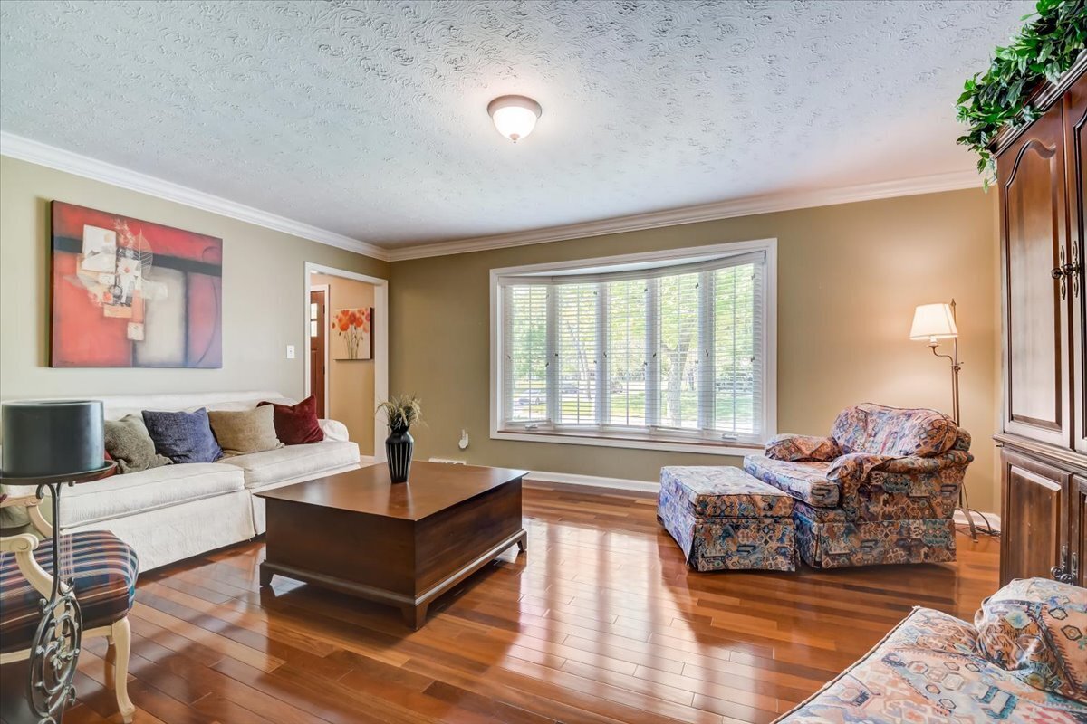 4521 Briarwood Drive