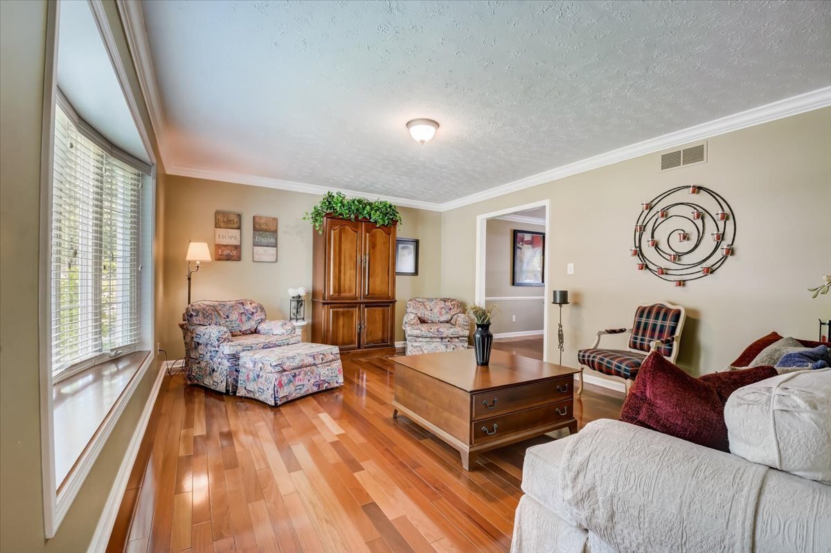 4521 Briarwood Drive