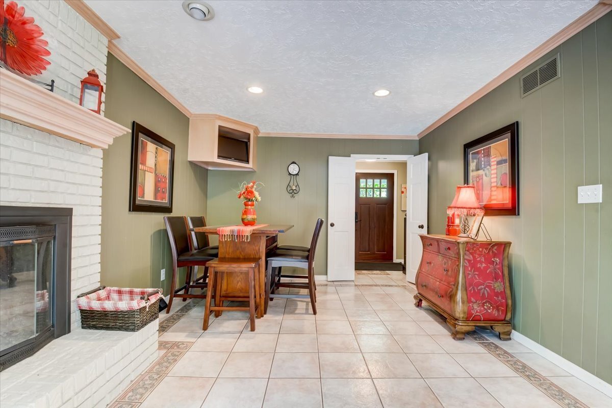 4521 Briarwood Drive