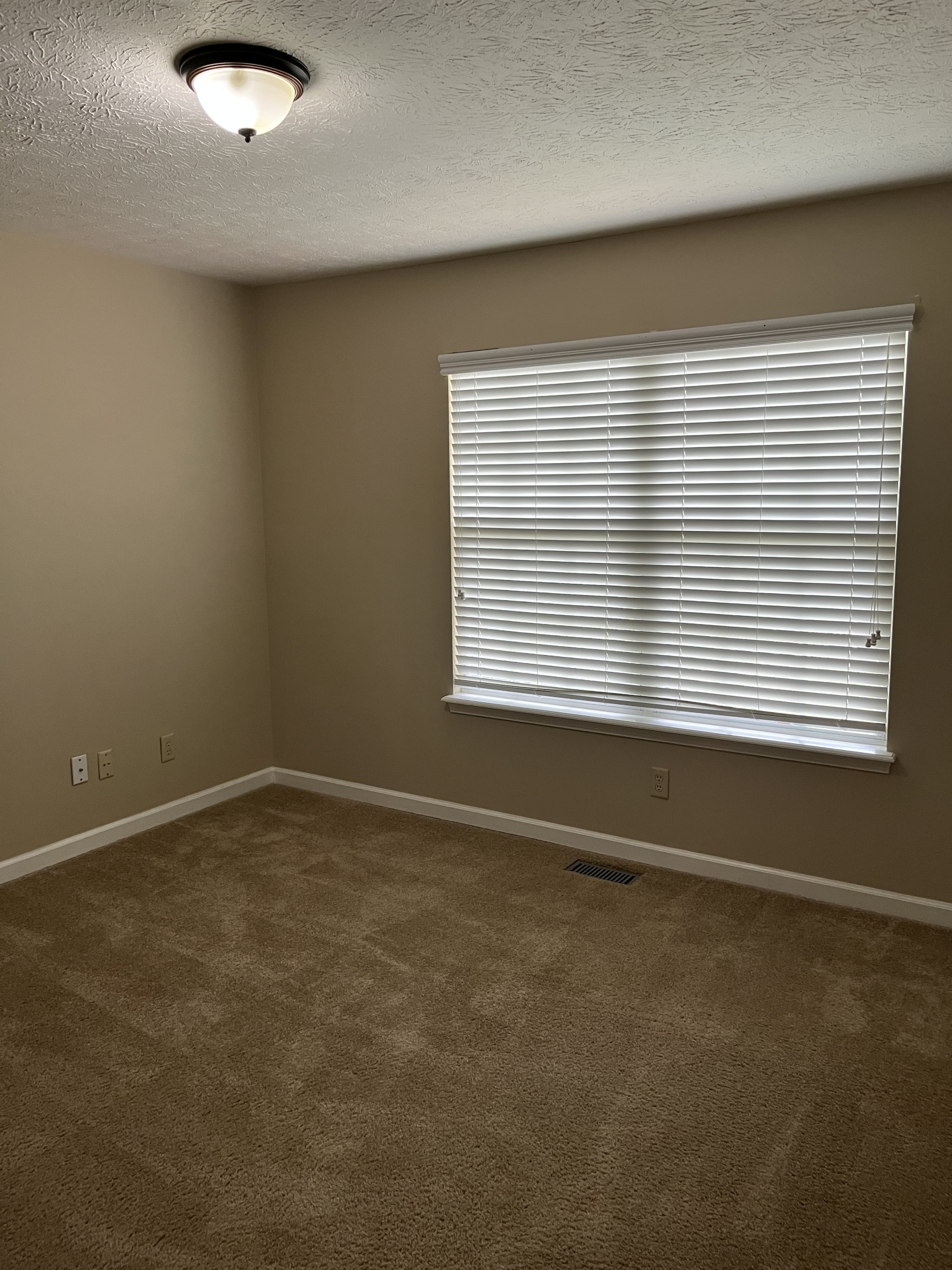 10805 Belmont Circle