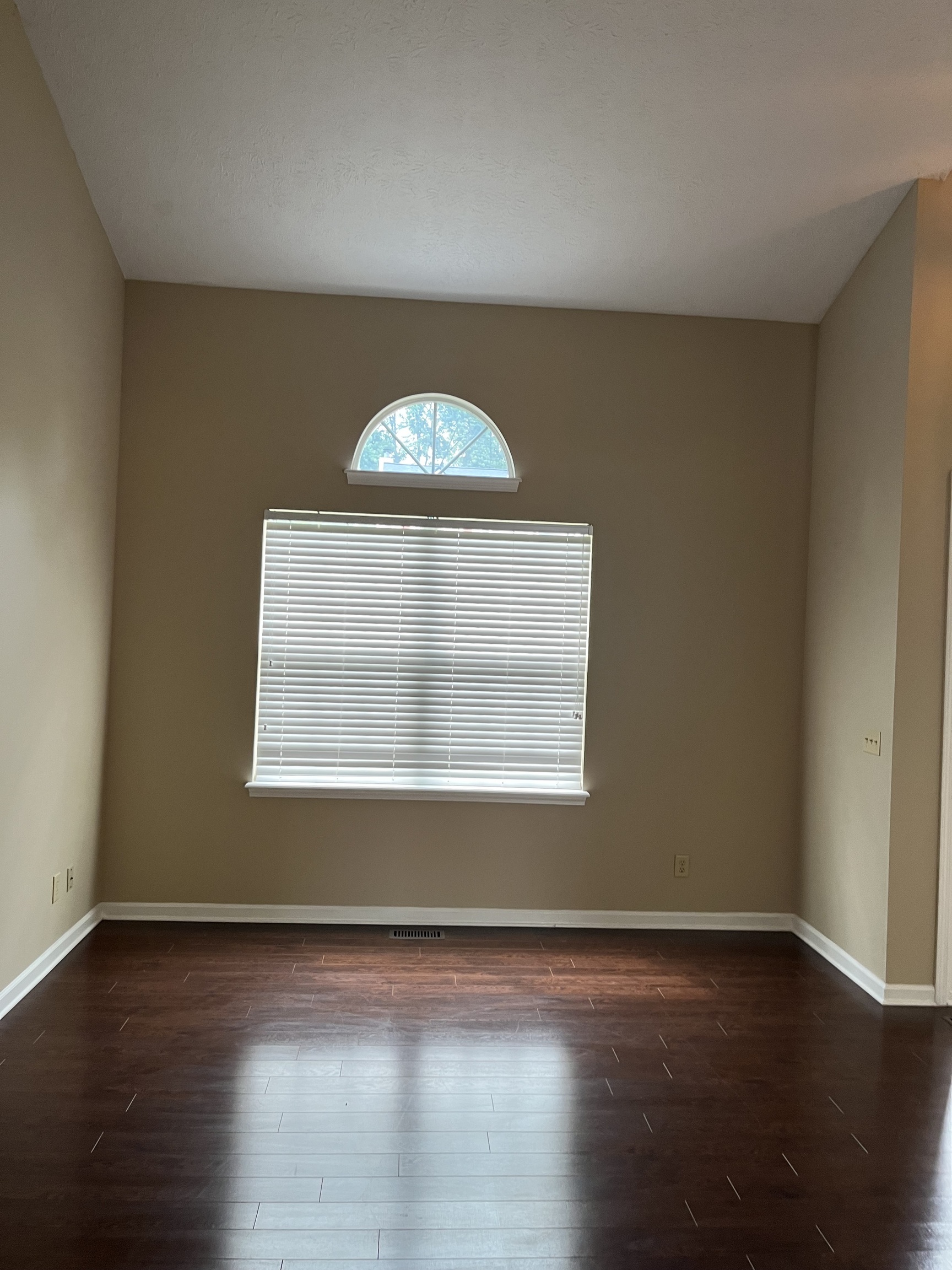 10805 Belmont Circle
