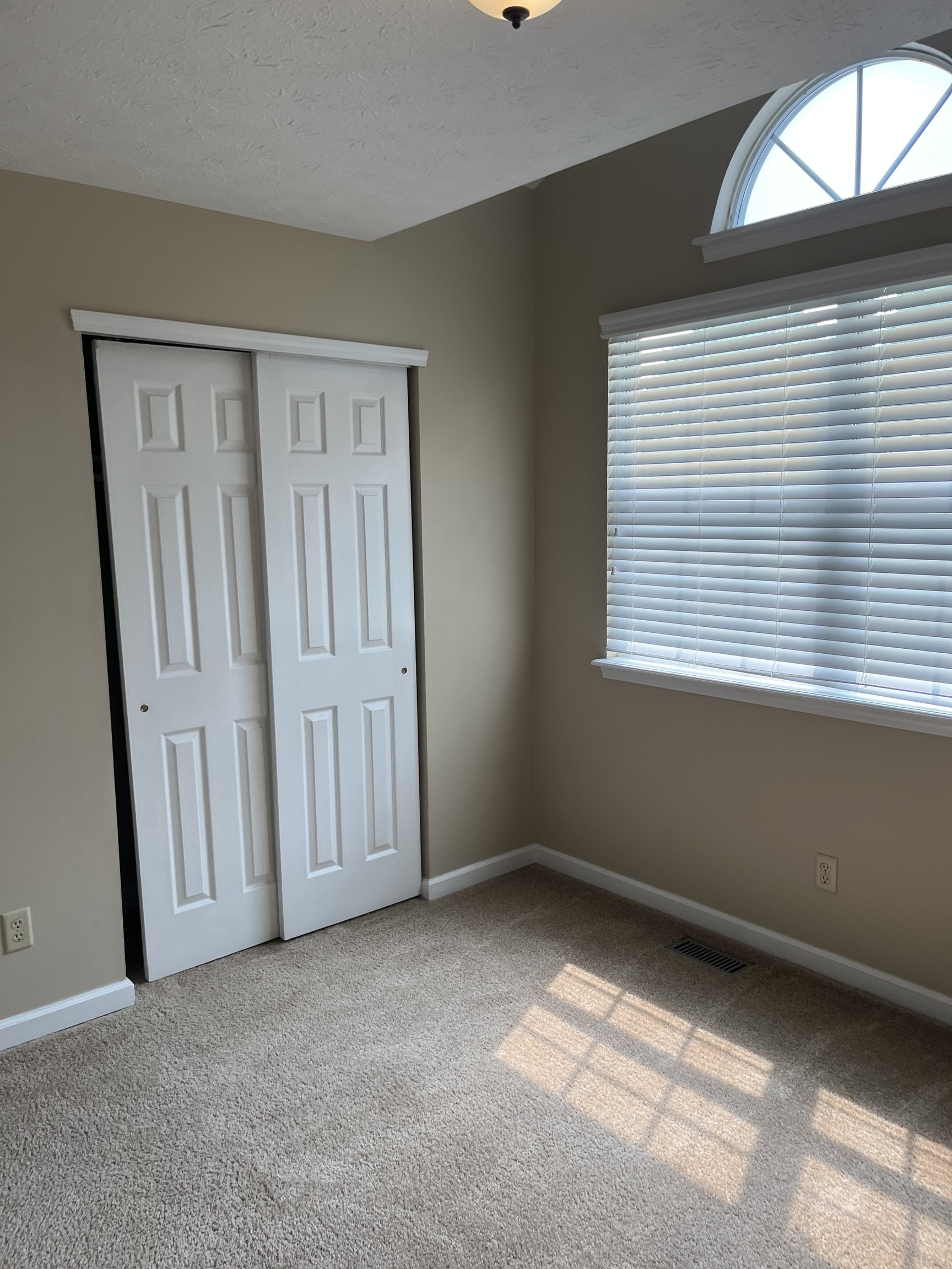 10805 Belmont Circle