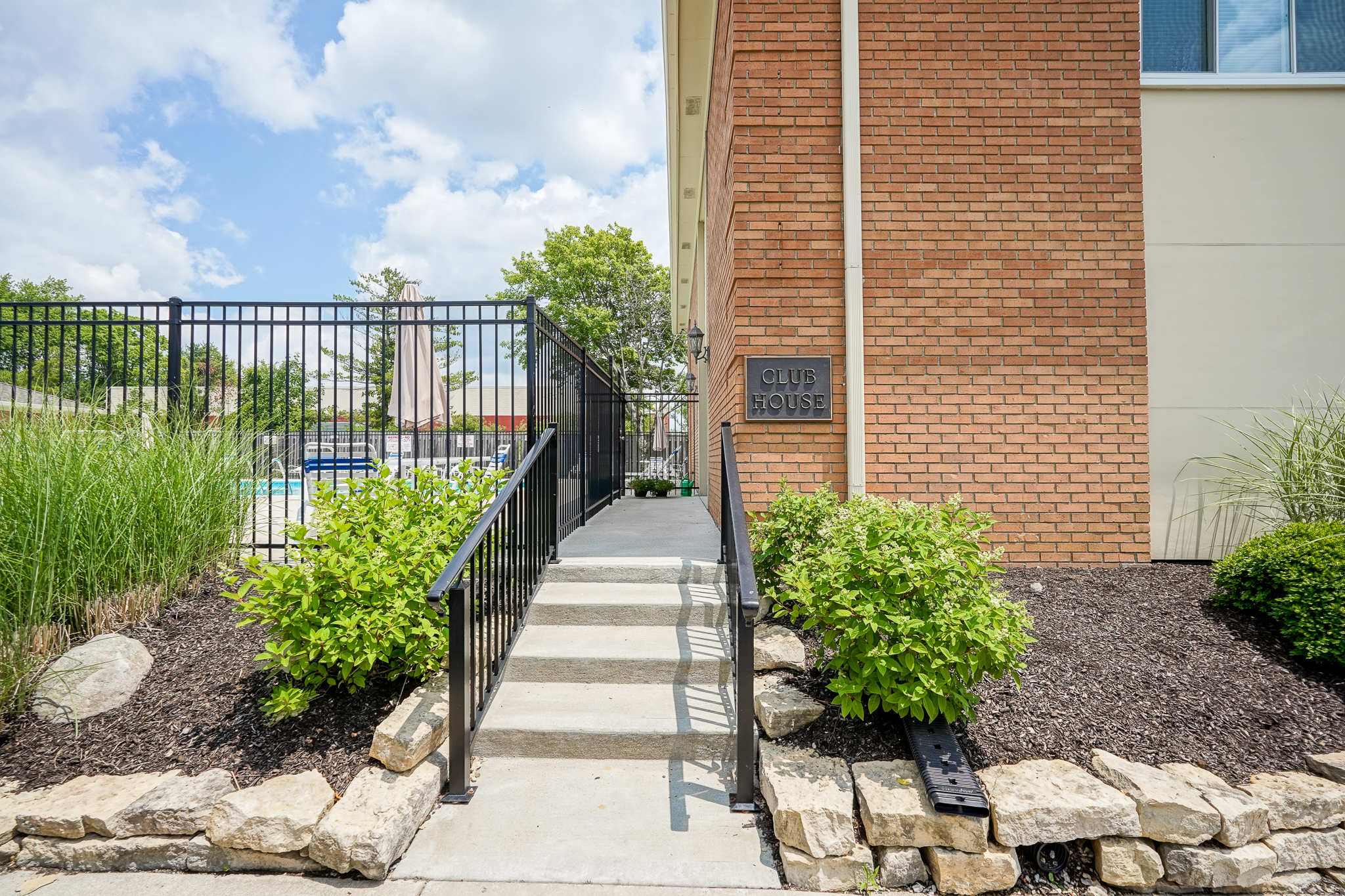 507 Hunters Drive Unit: APT B