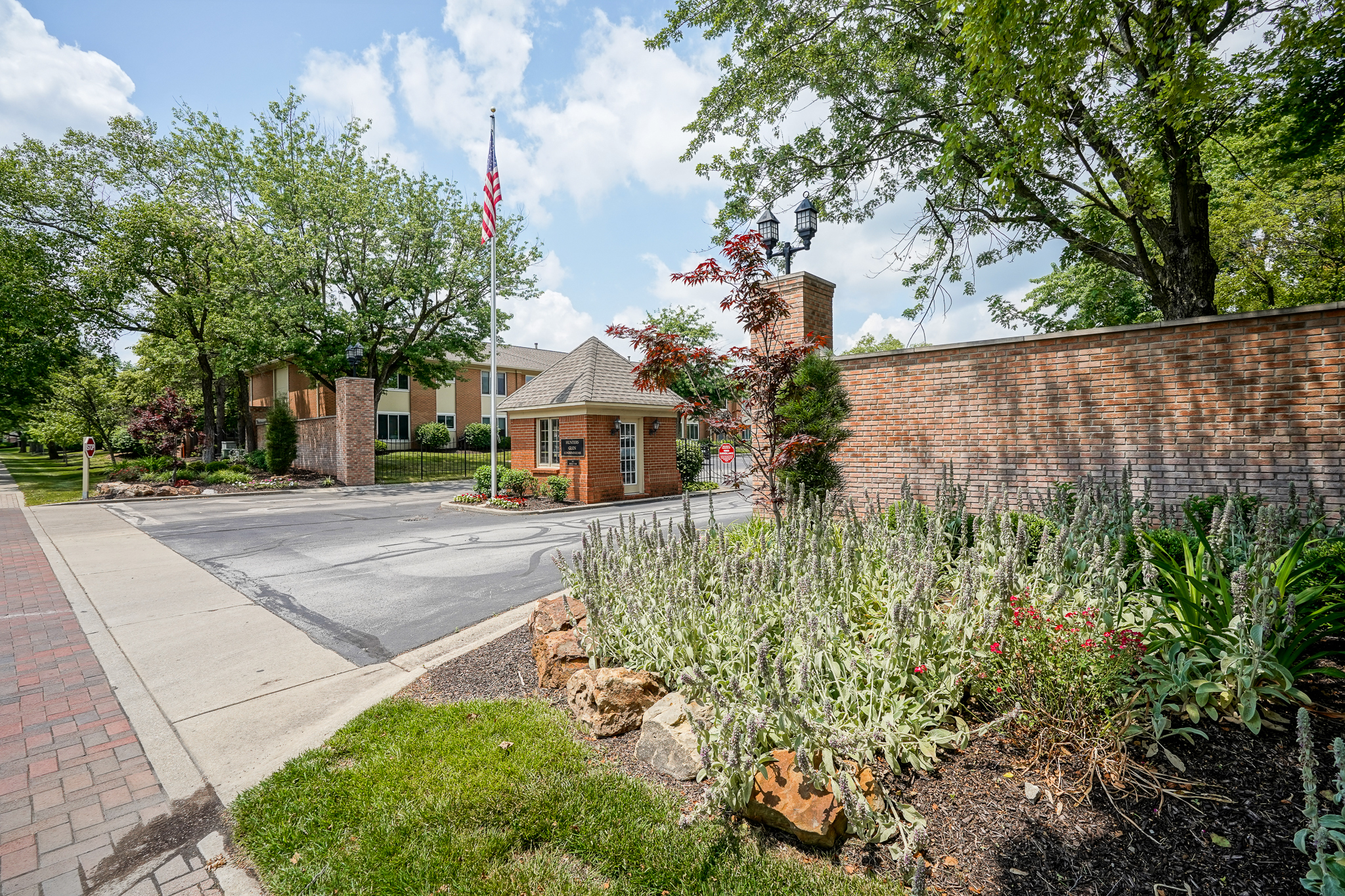 507 Hunters Drive Unit: APT B