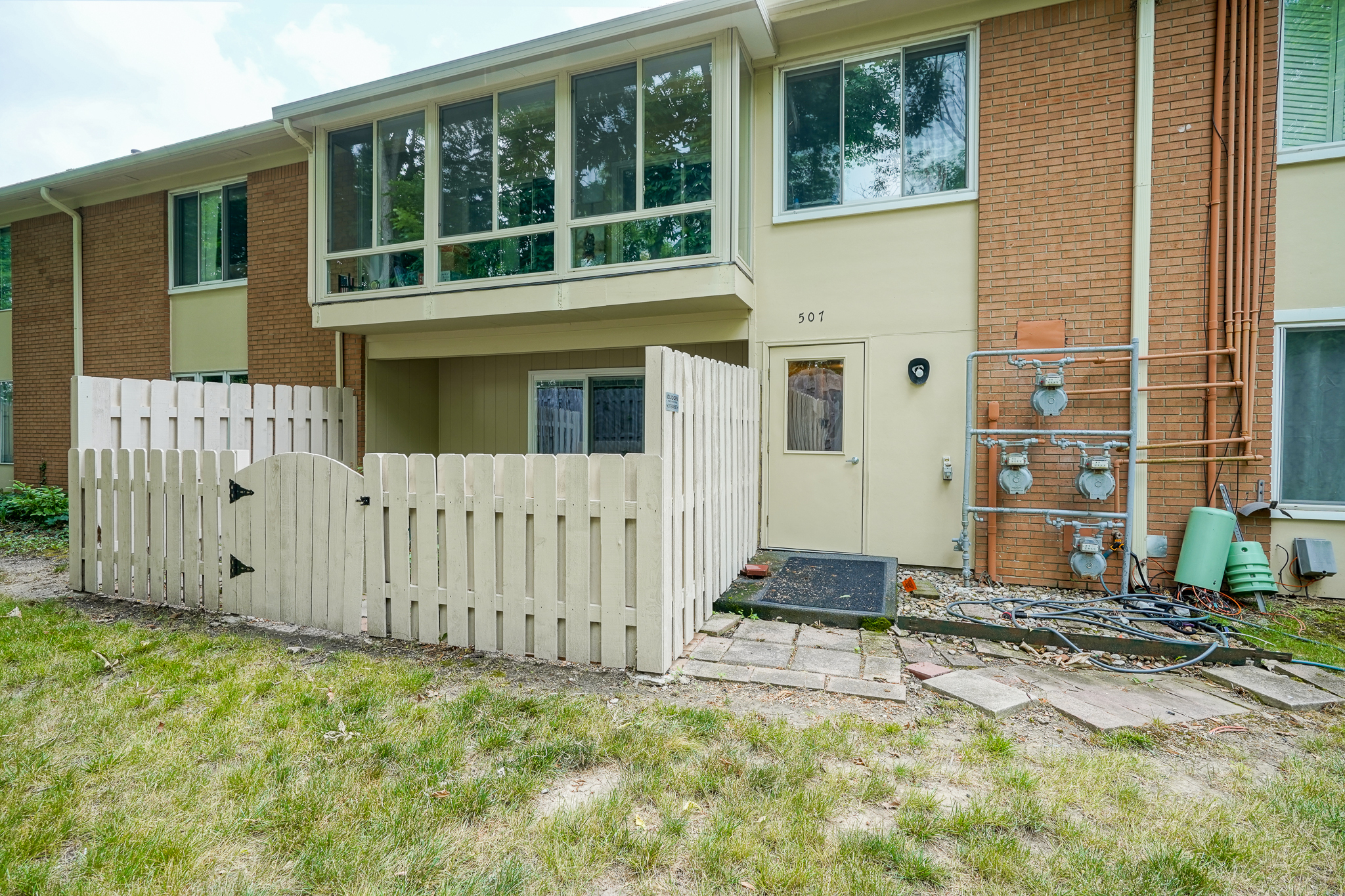 507 Hunters Drive Unit: APT B