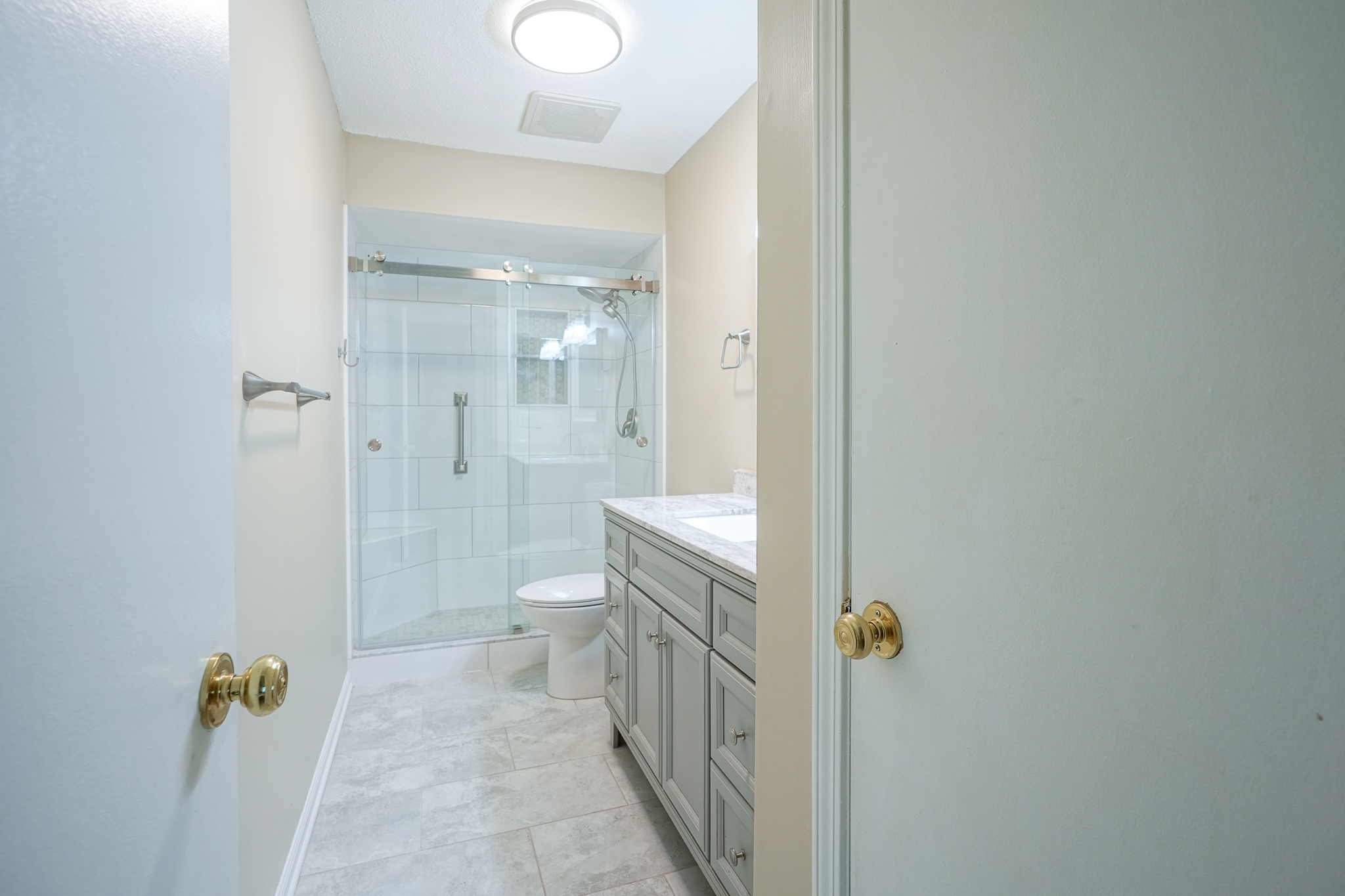 507 Hunters Drive Unit: APT B