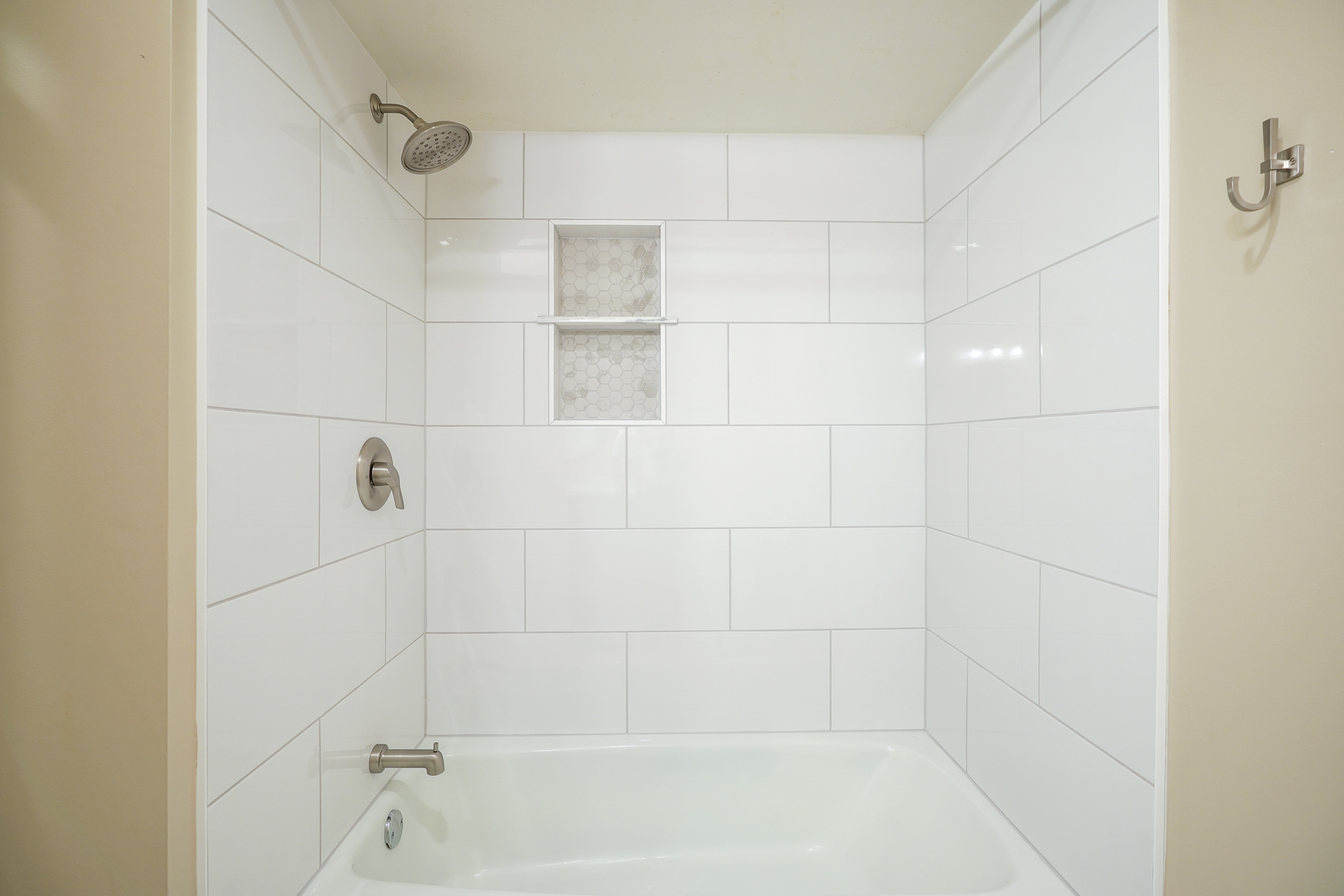 507 Hunters Drive Unit: APT B
