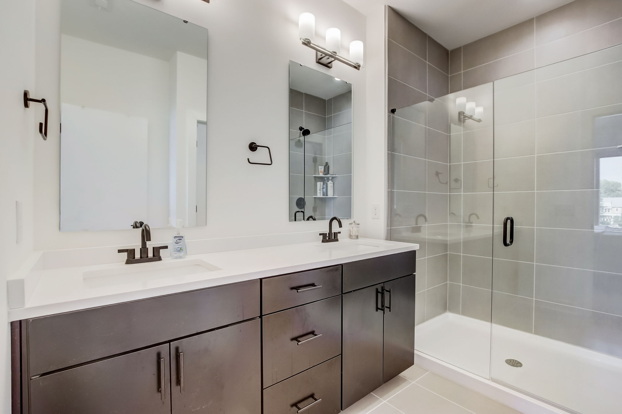 1831 N New Jersey Street