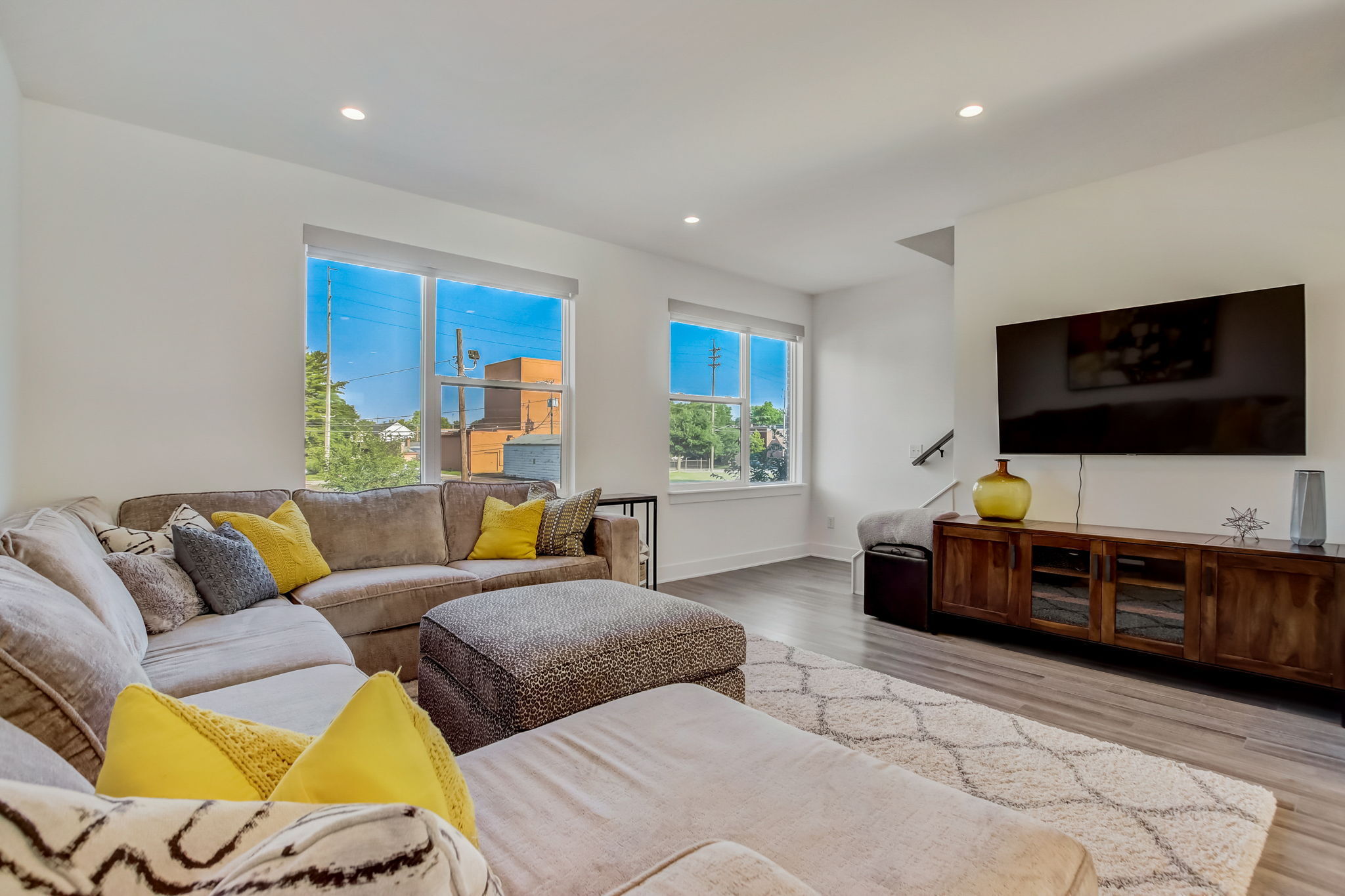 1831 N New Jersey Street