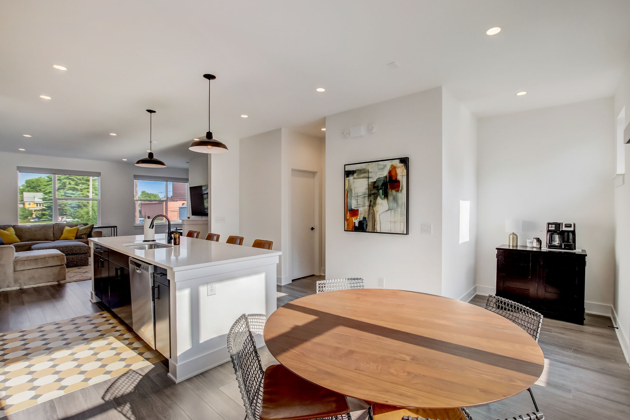 1831 N New Jersey Street