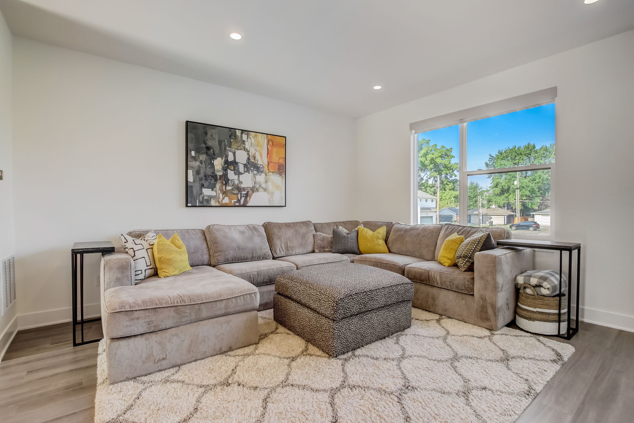 1831 N New Jersey Street