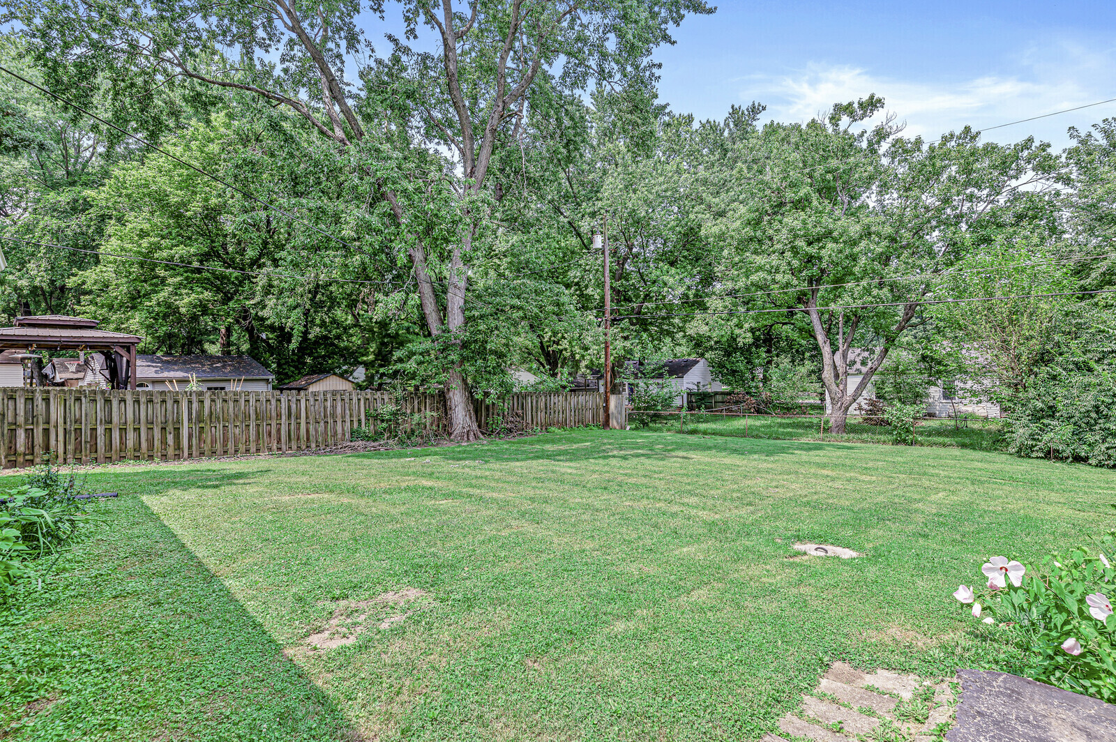 2128 E 70th Street