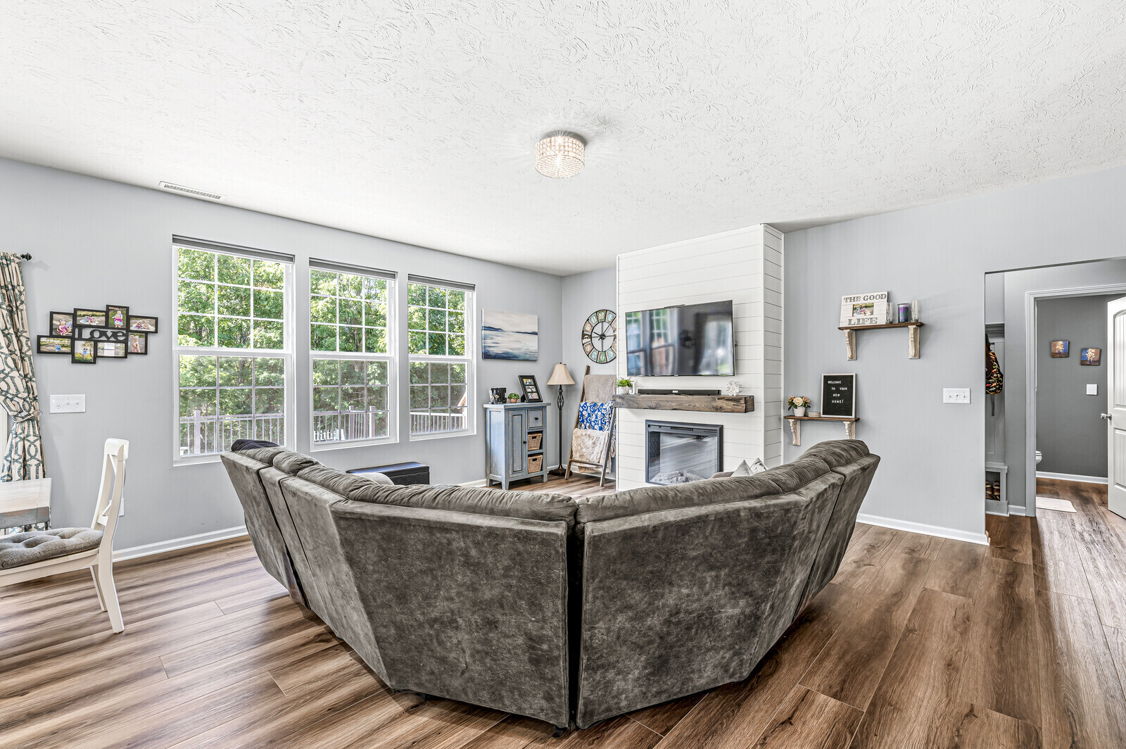 6751 Shooting Star Drive