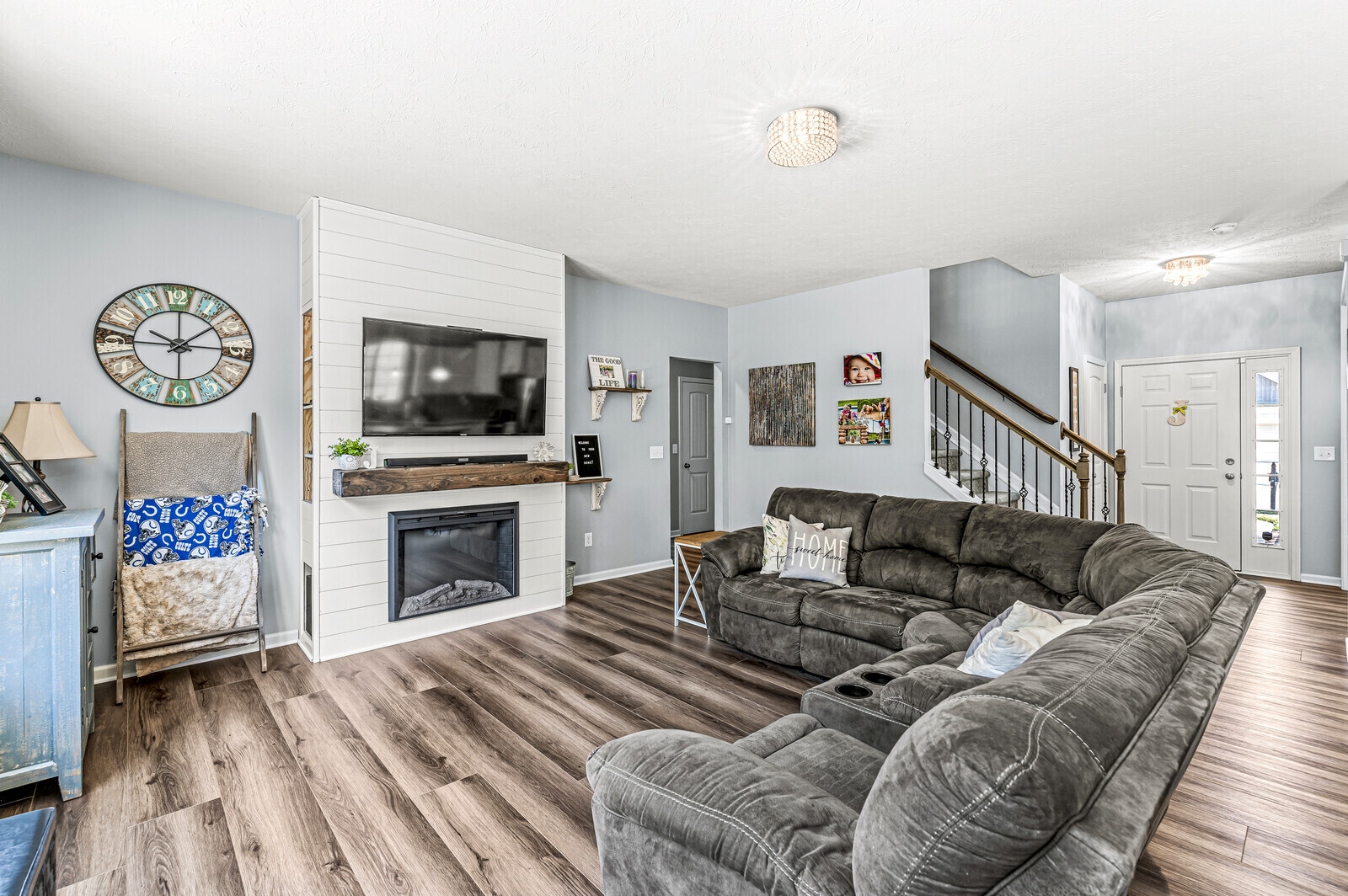 6751 Shooting Star Drive