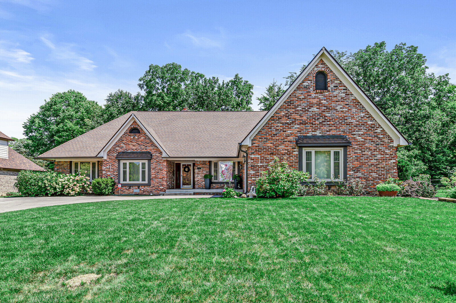 7437 Oakland Hills Court