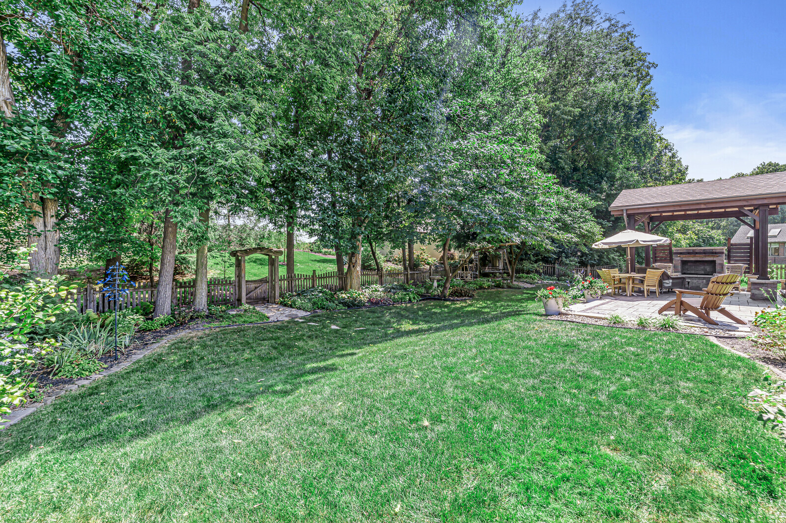 7437 Oakland Hills Court