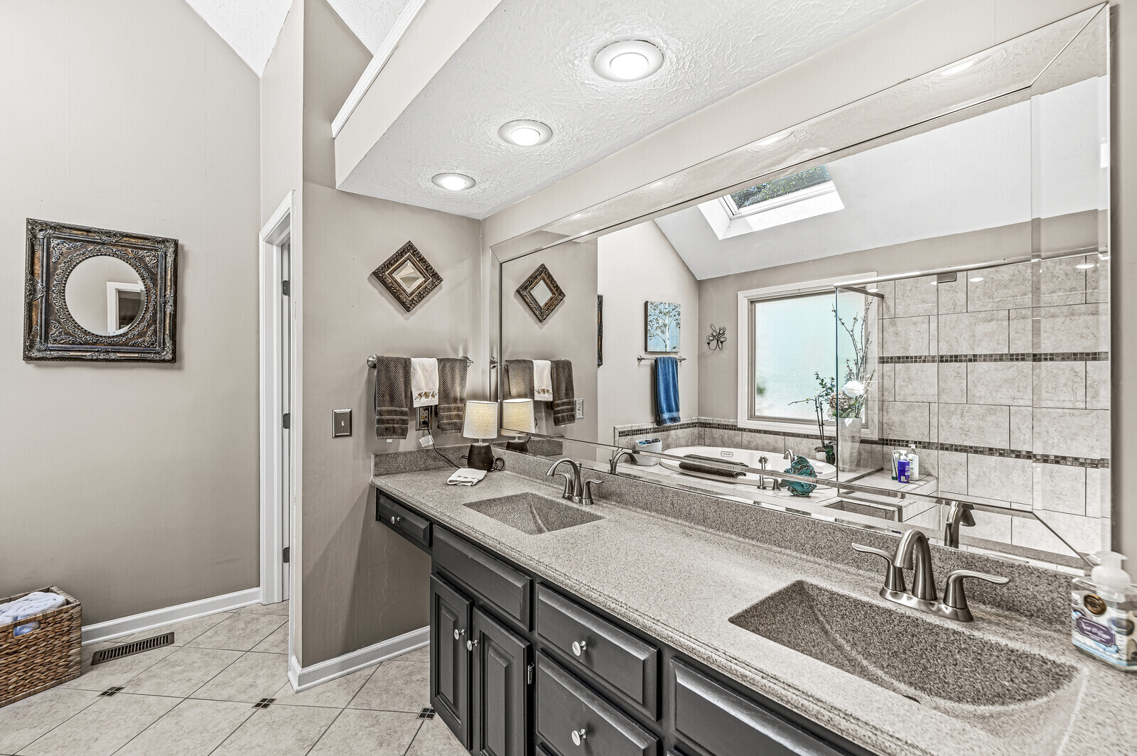 7437 Oakland Hills Court