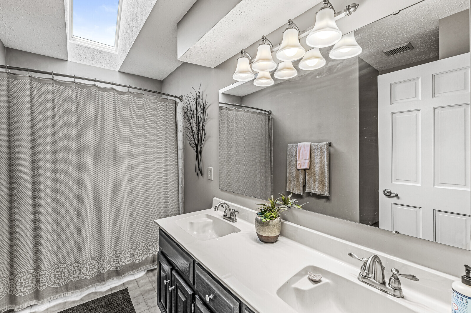 7437 Oakland Hills Court