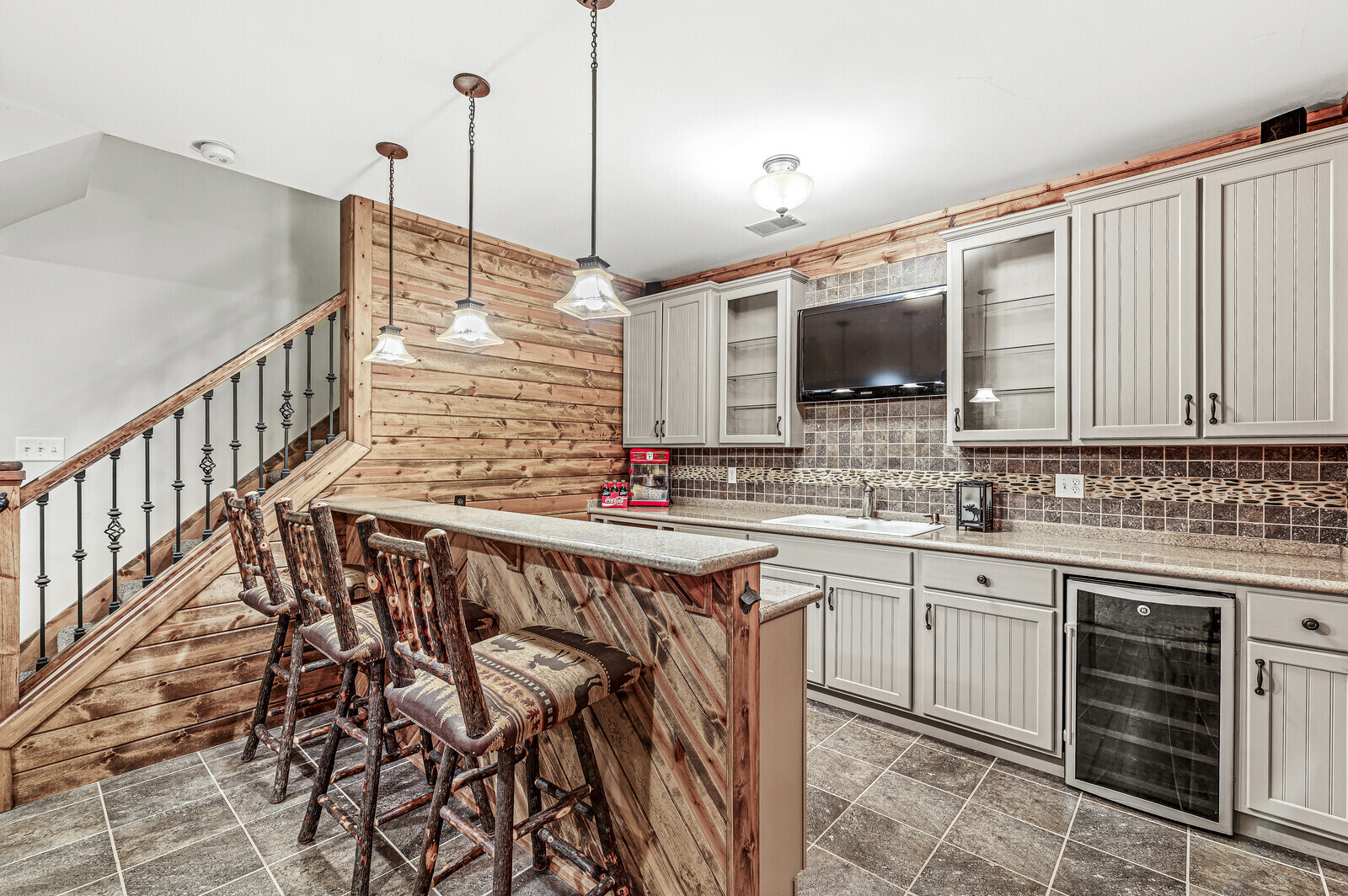 7437 Oakland Hills Court