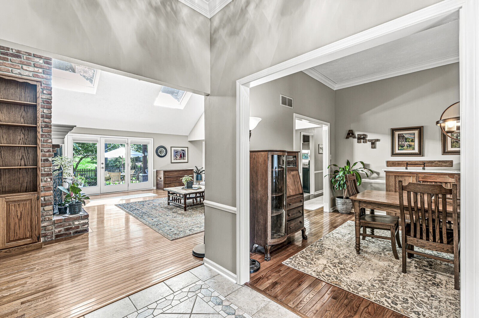 7437 Oakland Hills Court