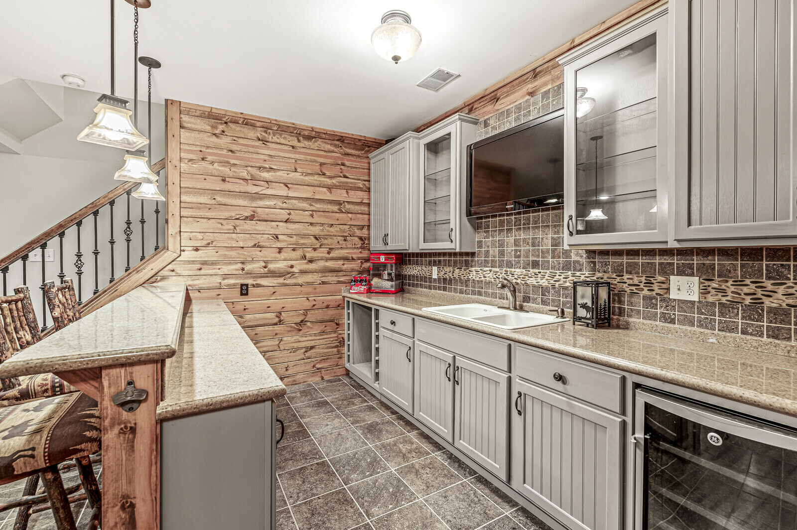 7437 Oakland Hills Court