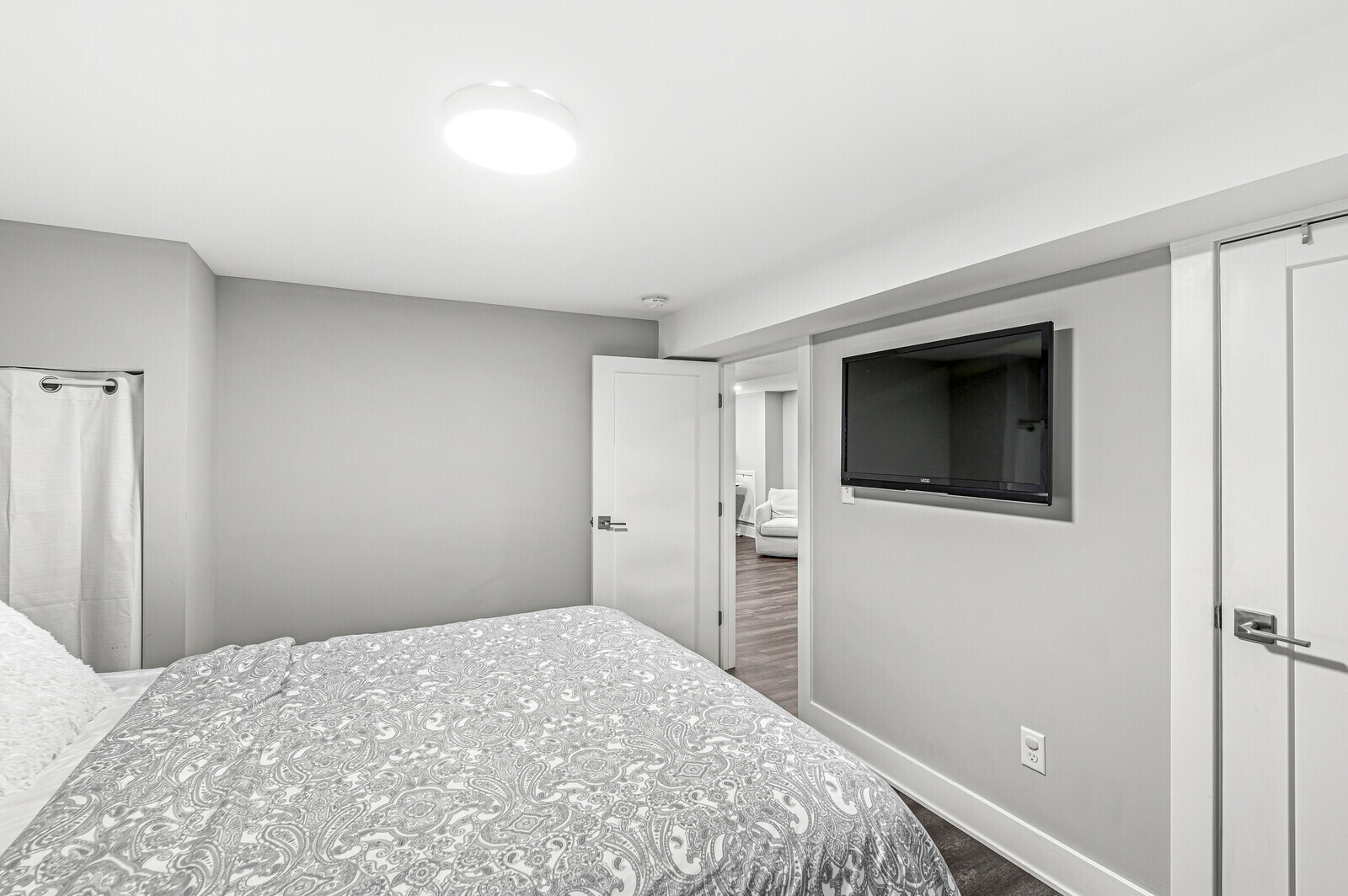 5653 Haverford Avenue