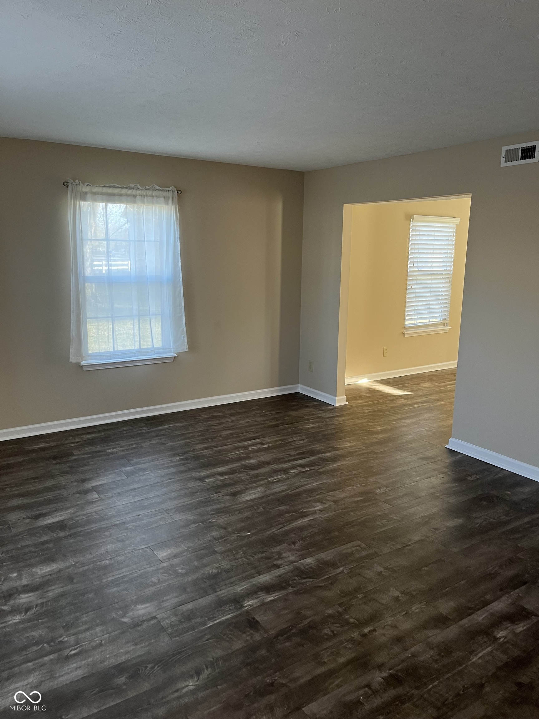 10854 Lexington Drive