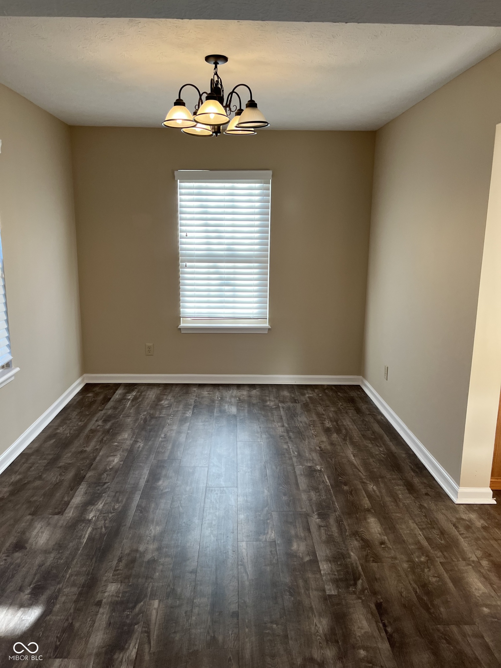 10854 Lexington Drive