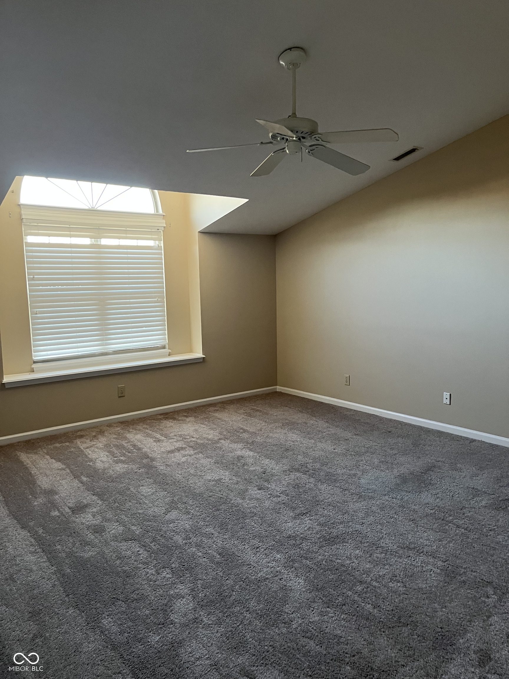 10854 Lexington Drive