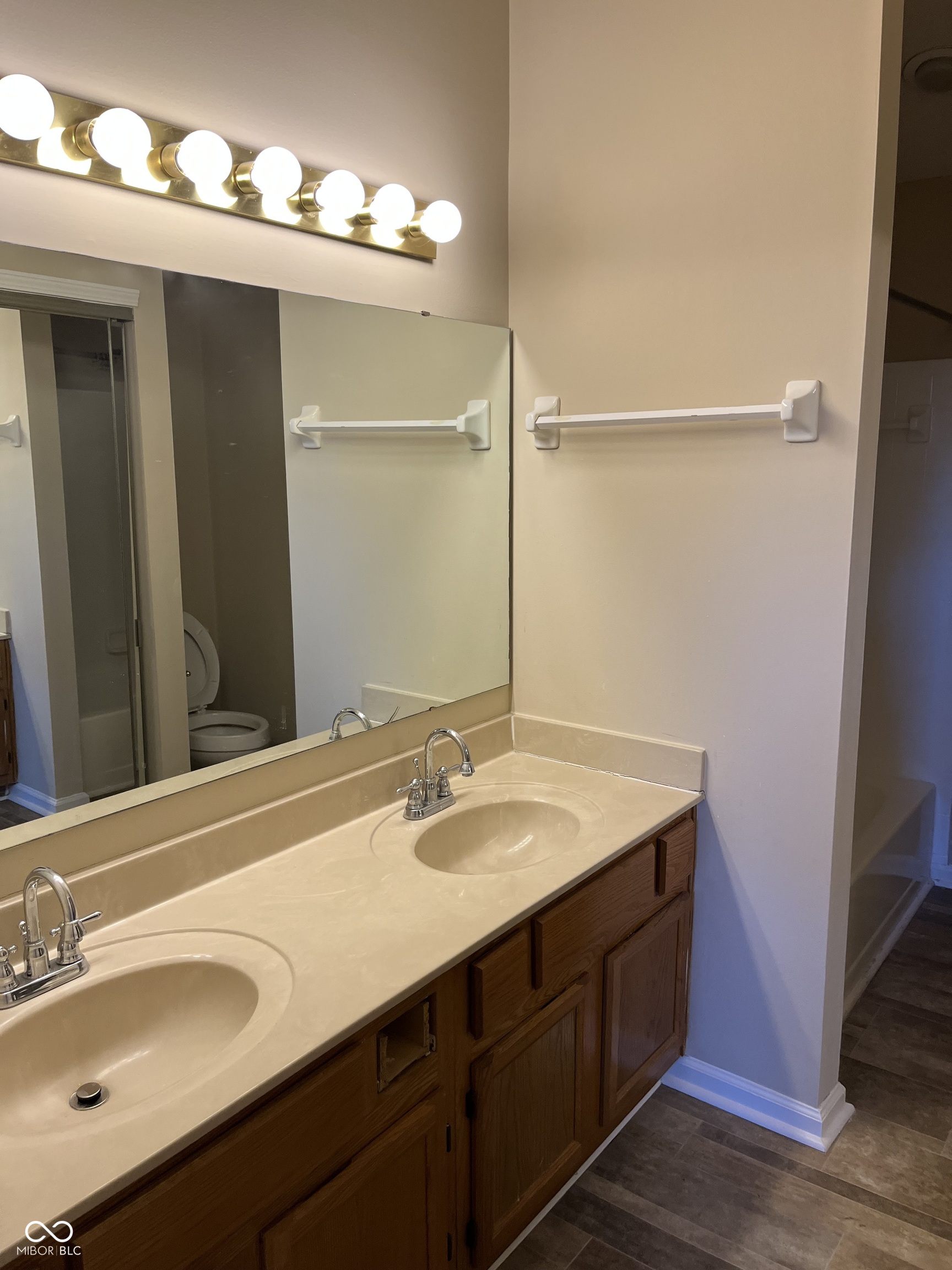 10854 Lexington Drive