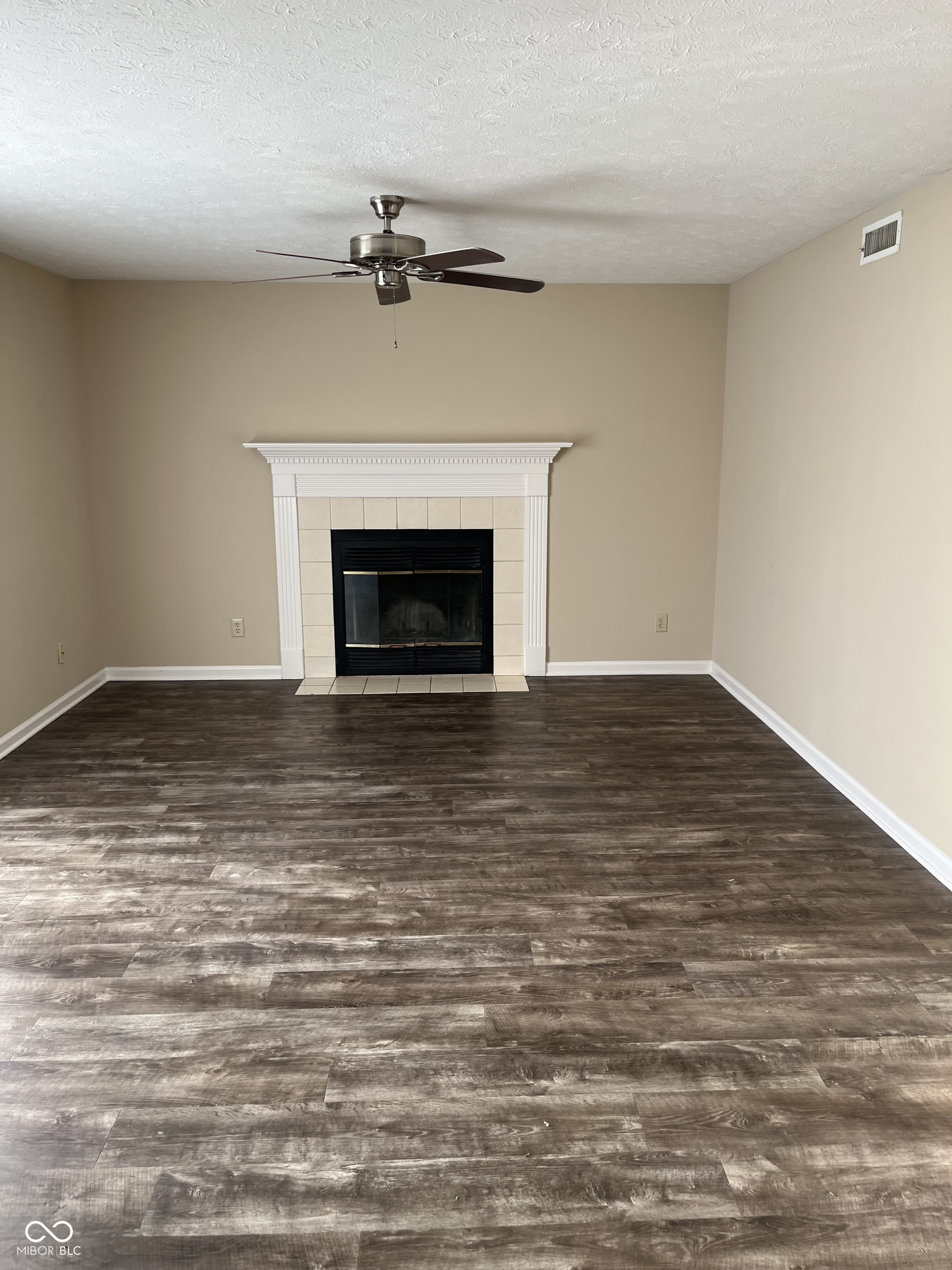 10854 Lexington Drive